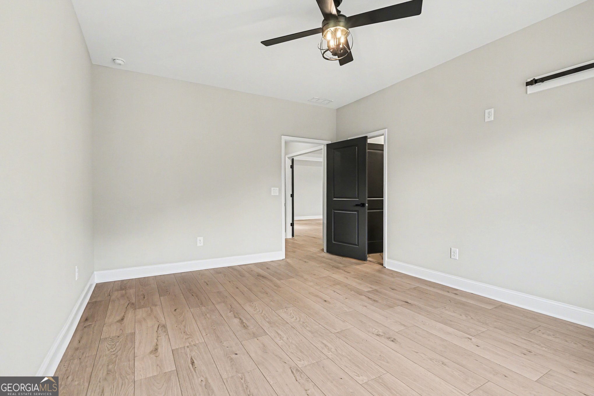 4457 Meadowwood Drive Property Photo 23