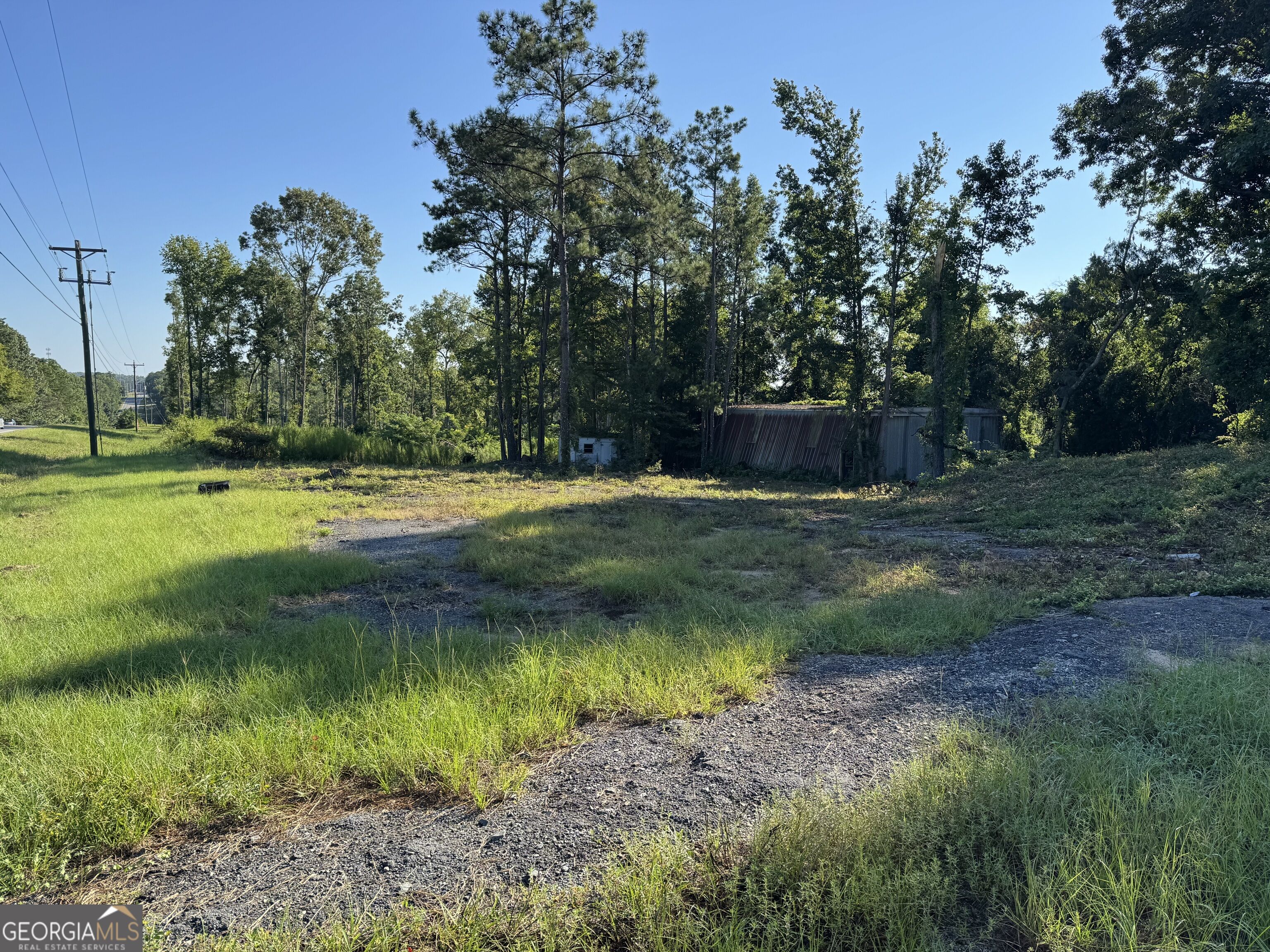 105 Henderson Road Property Photo 6