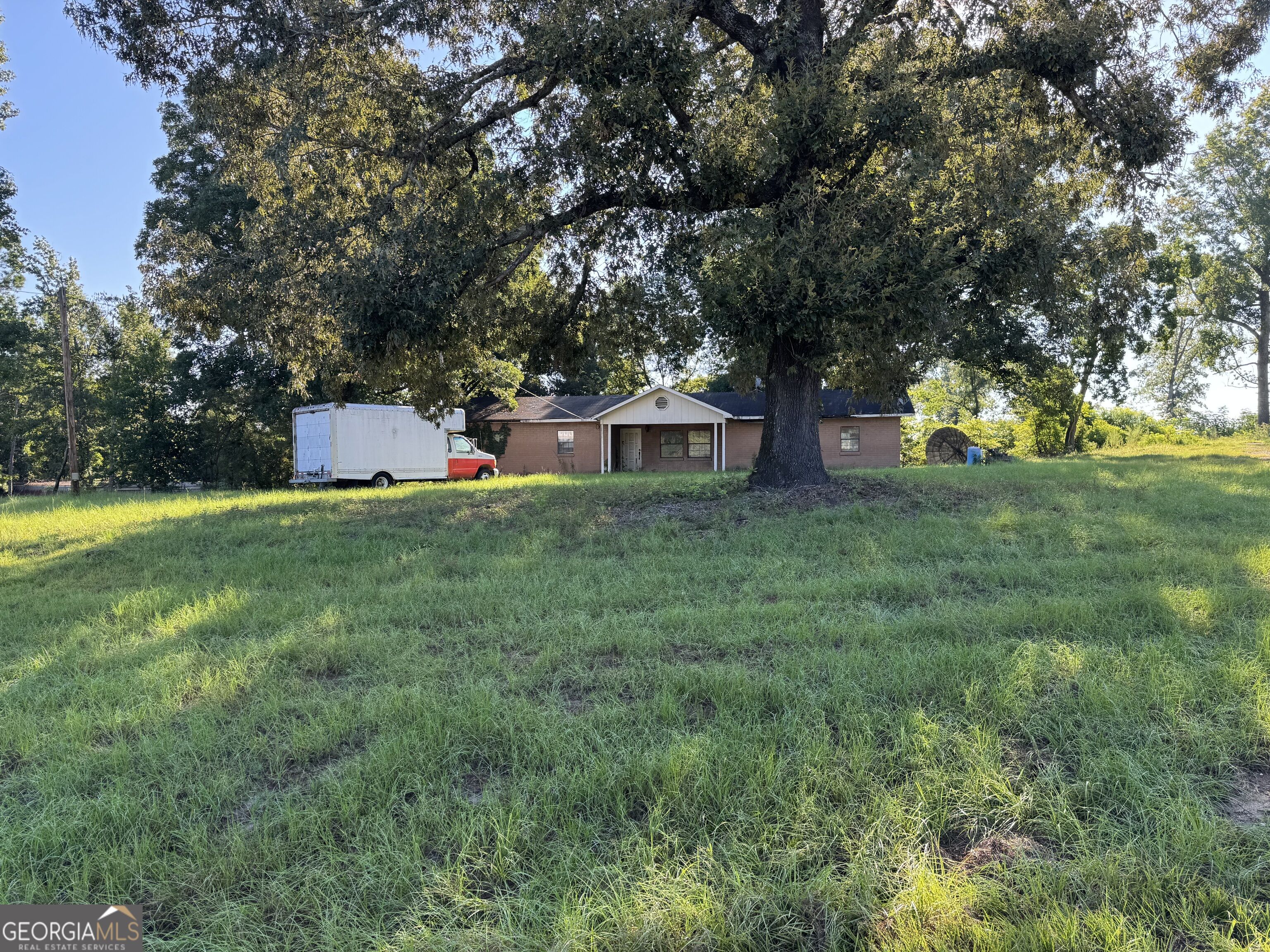 105 Henderson Road Property Photo 7