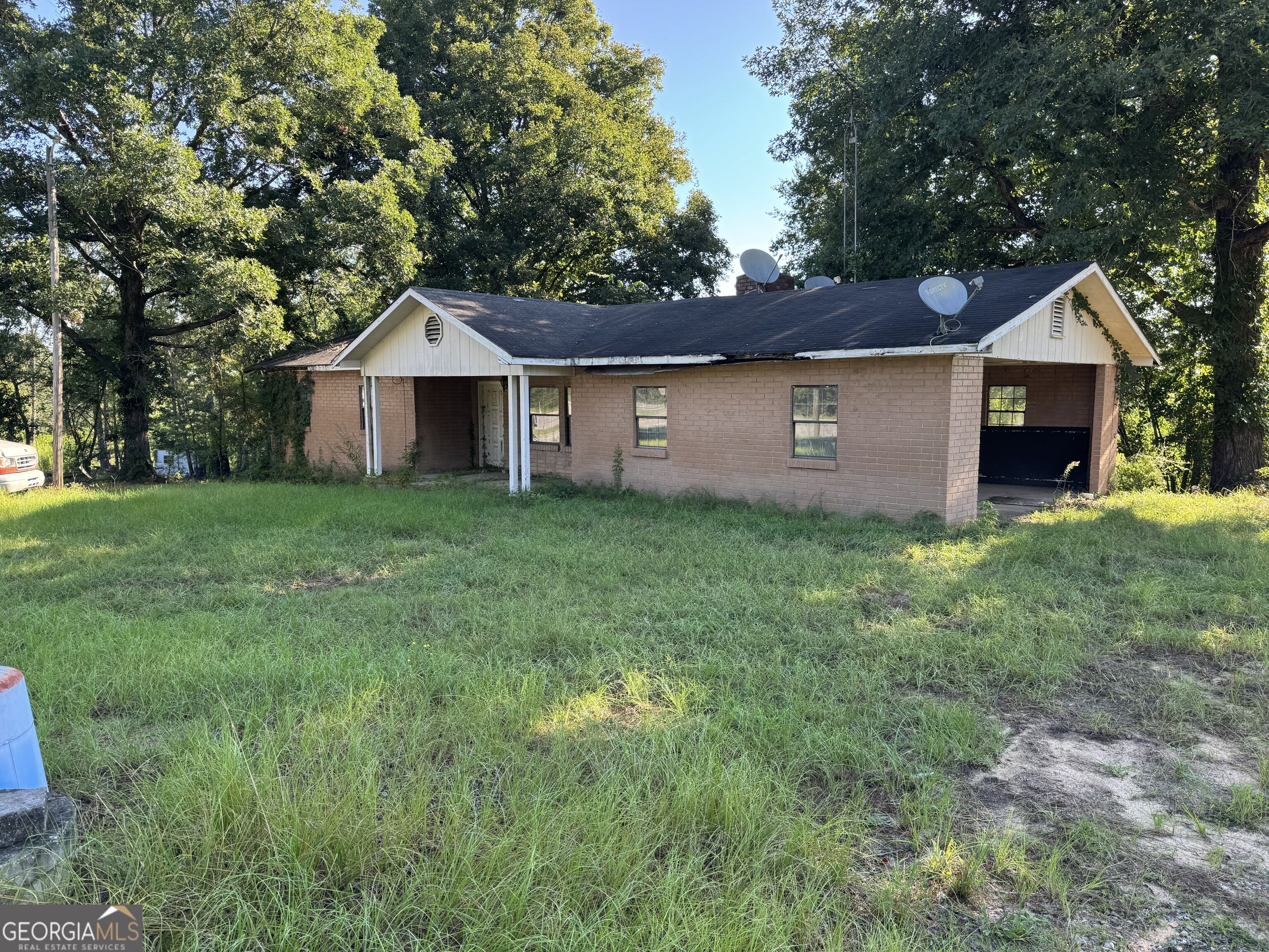105 Henderson Road Property Photo 8