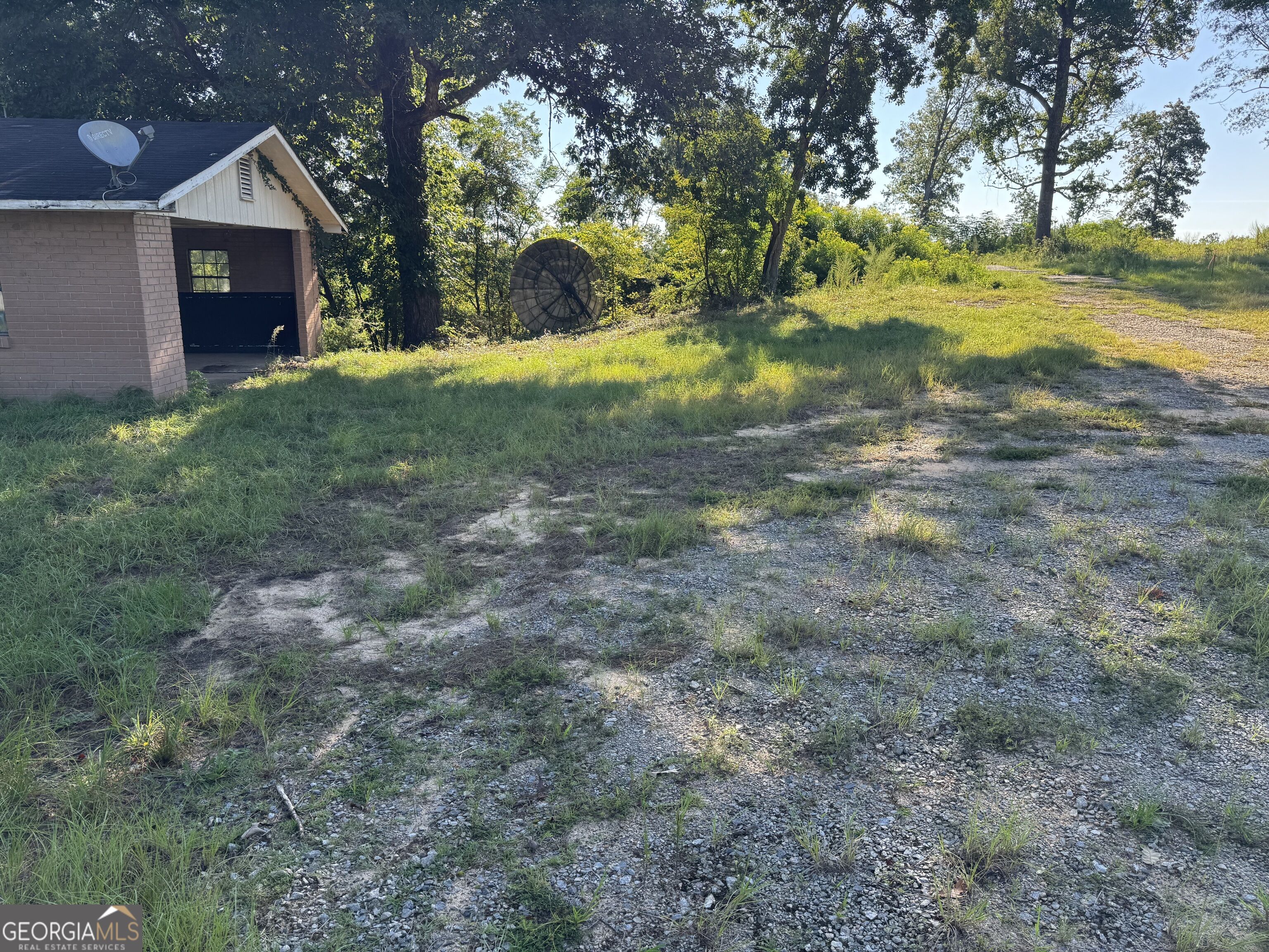 105 Henderson Road Property Photo 9