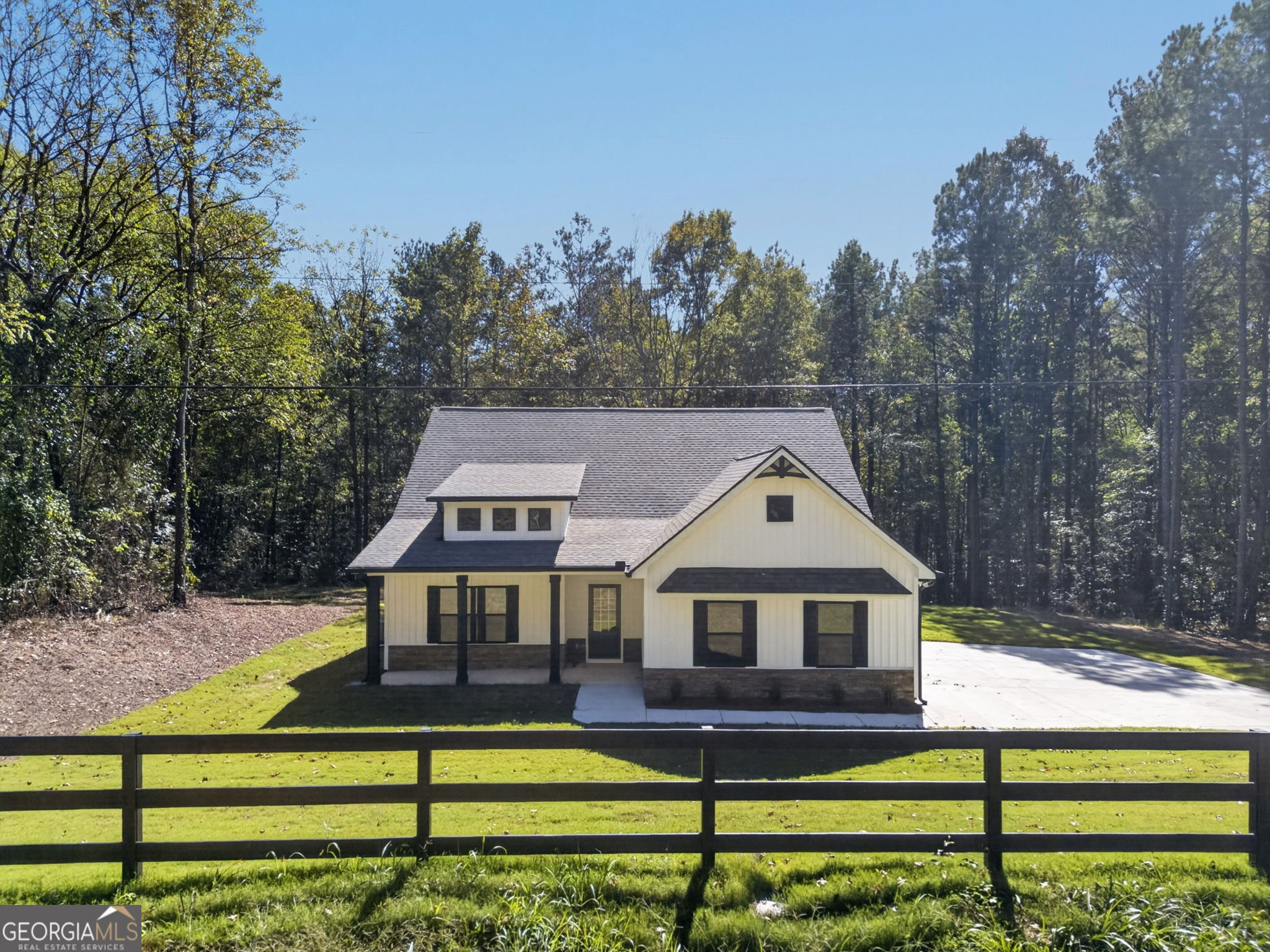 338 Dunn Road Property Photo 2