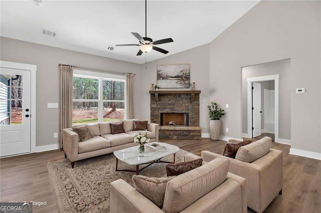 339 Relay Road Property Photo 6