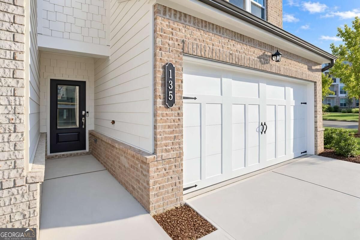 135 Rope Mill Court # 15 Property Photo 2