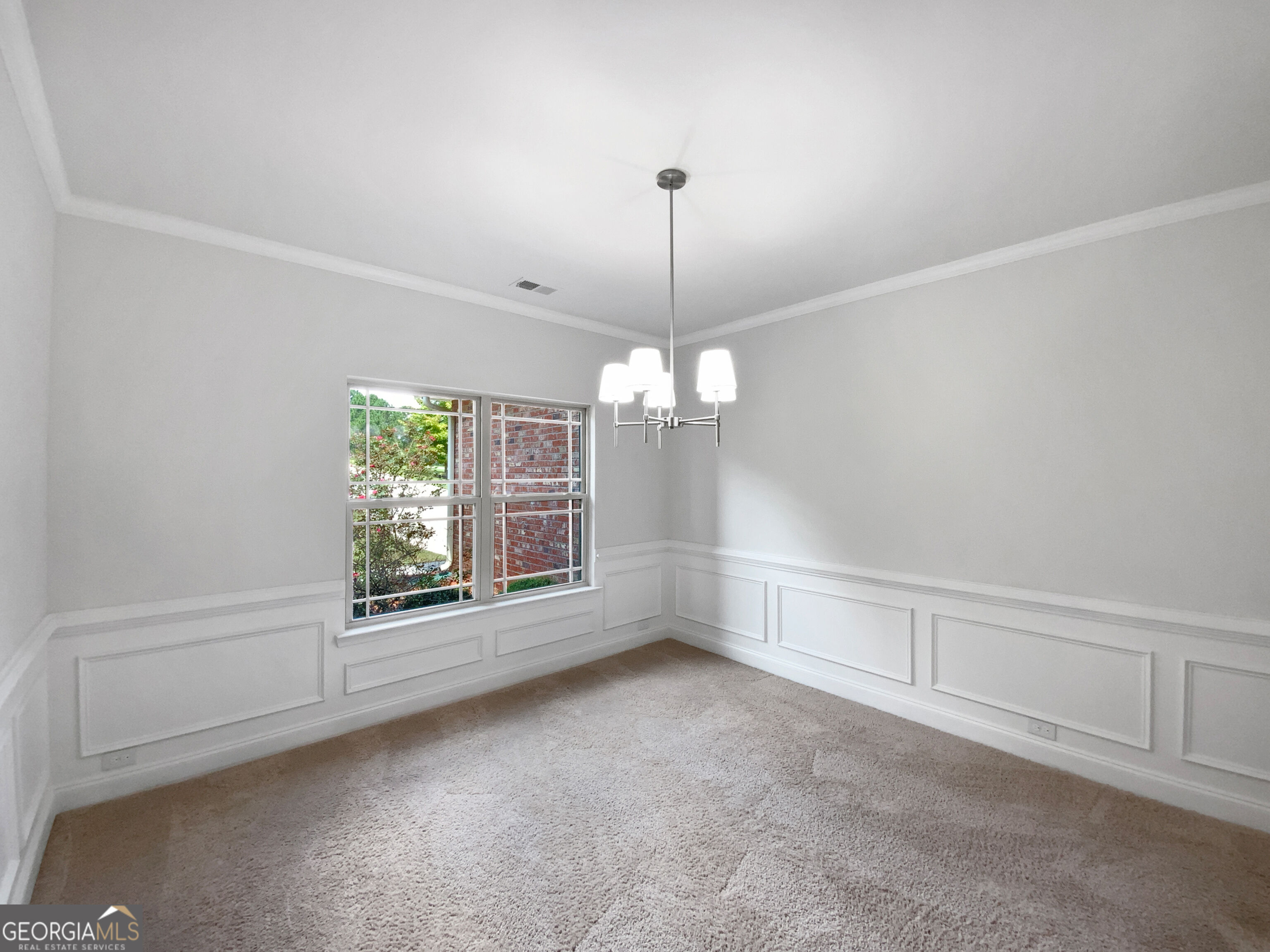 1037 Yorkshire Drive Property Photo 13