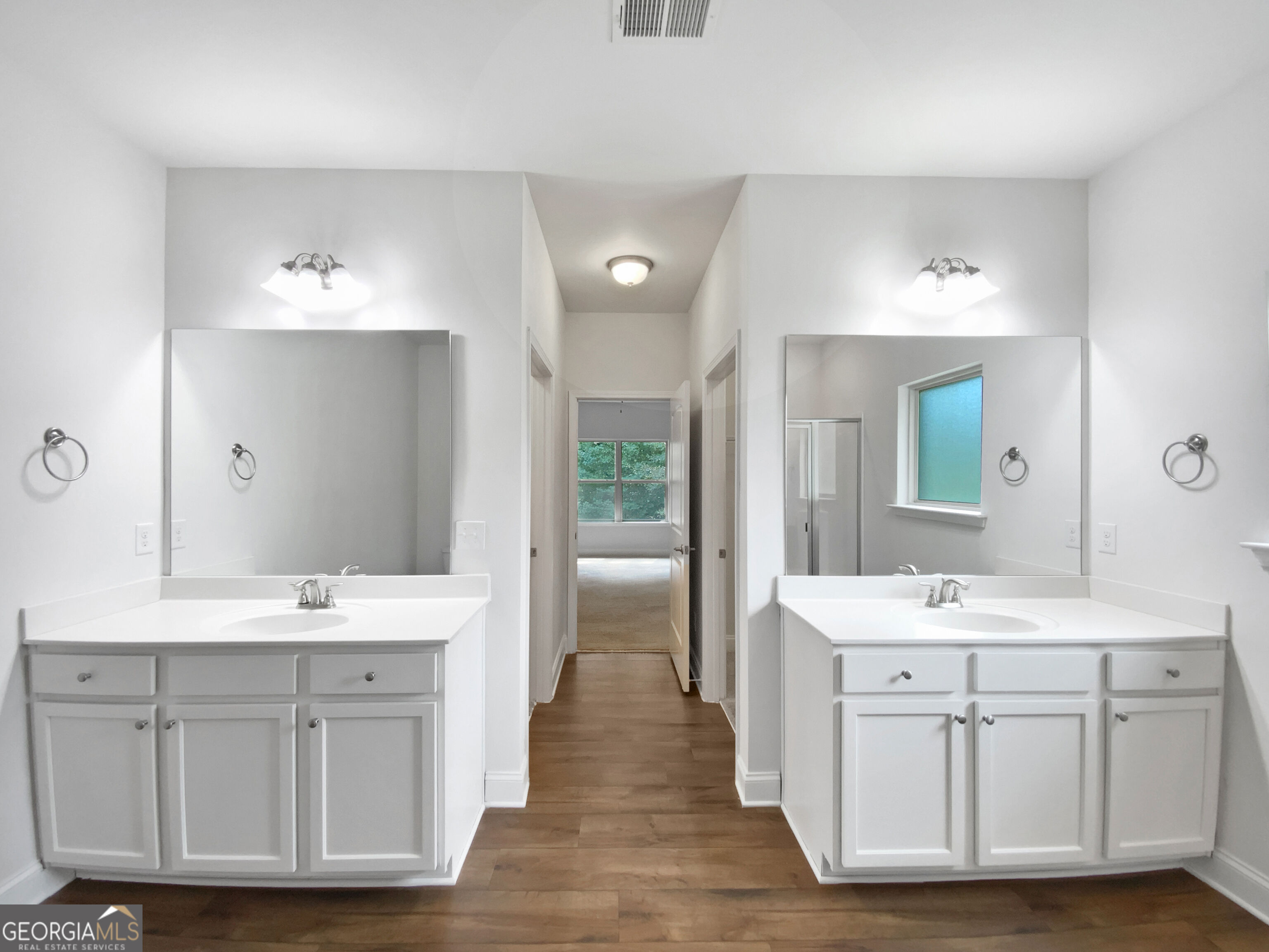 1037 Yorkshire Drive Property Photo 23