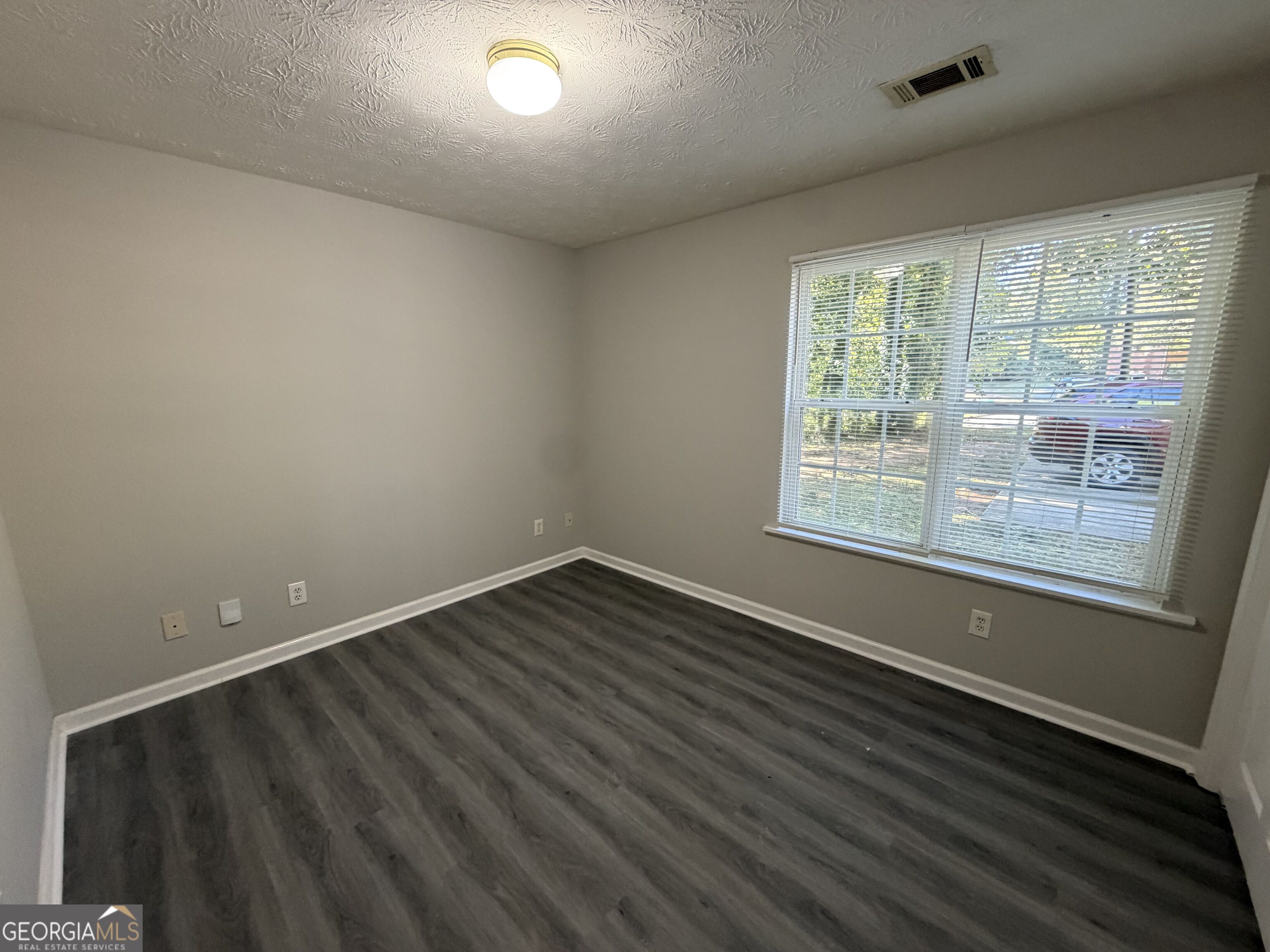 15 Simonton Ct. Property Photo 8