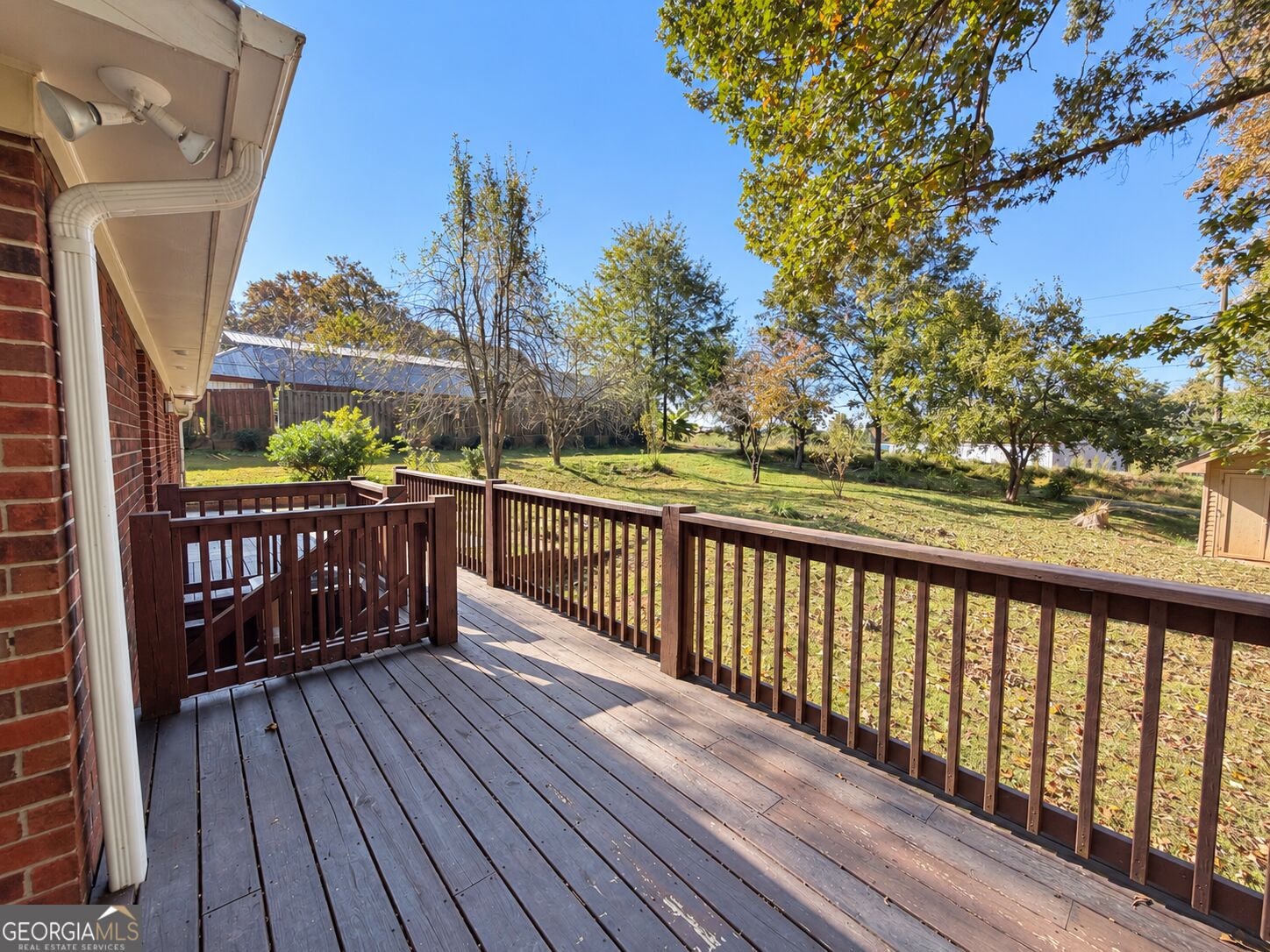 257 Linda Way Property Photo 3