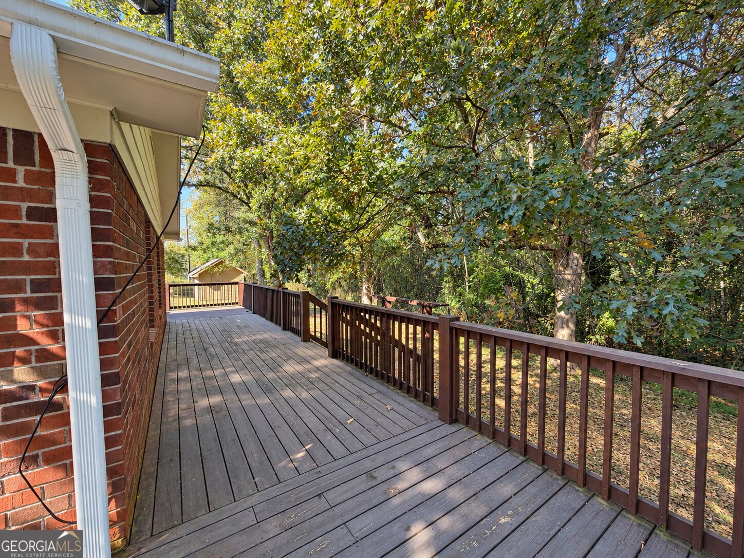 257 Linda Way Property Photo 4