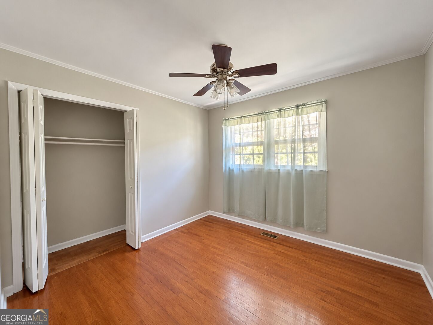 257 Linda Way Property Photo 8