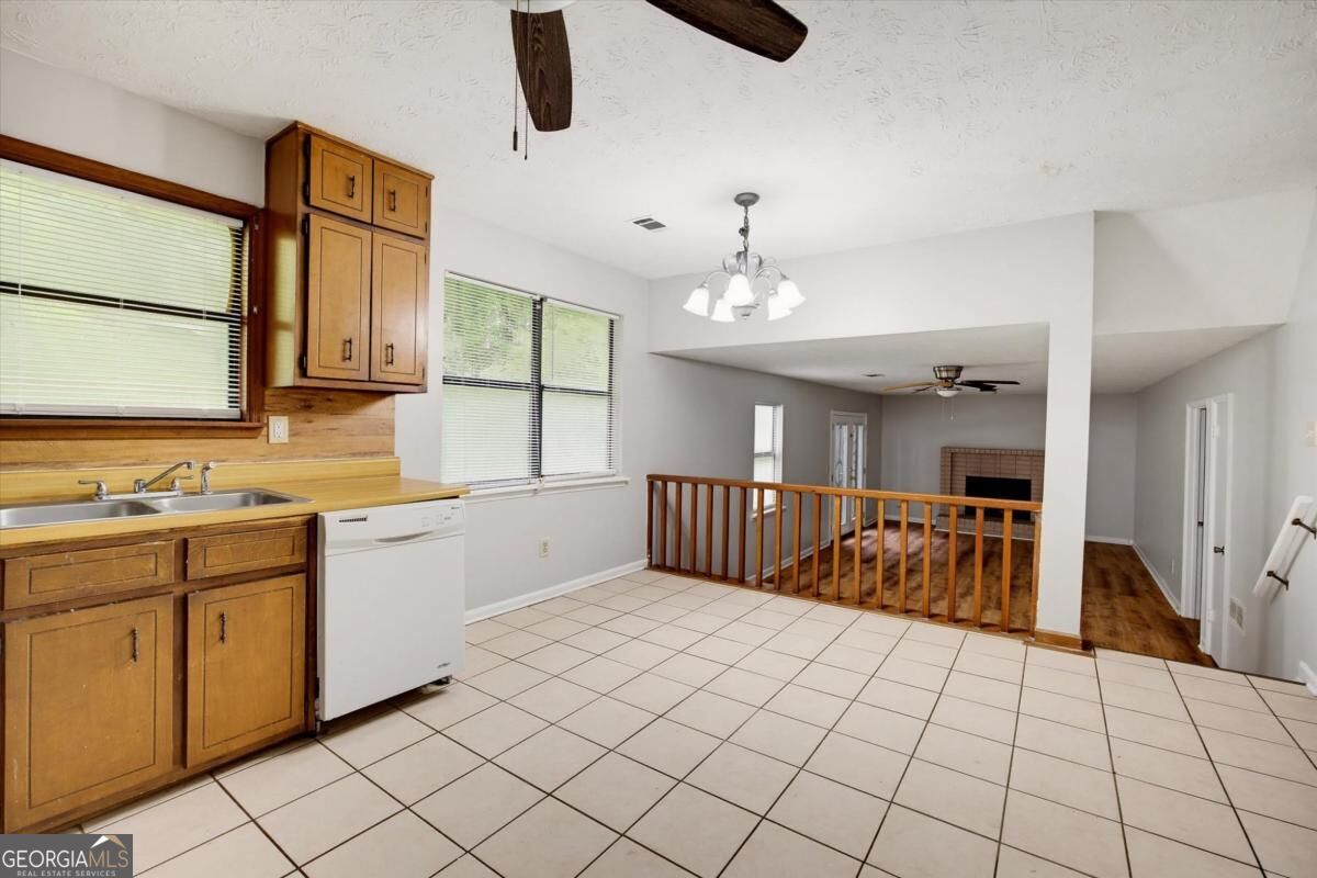 6690 Judy Lane Property Photo 5