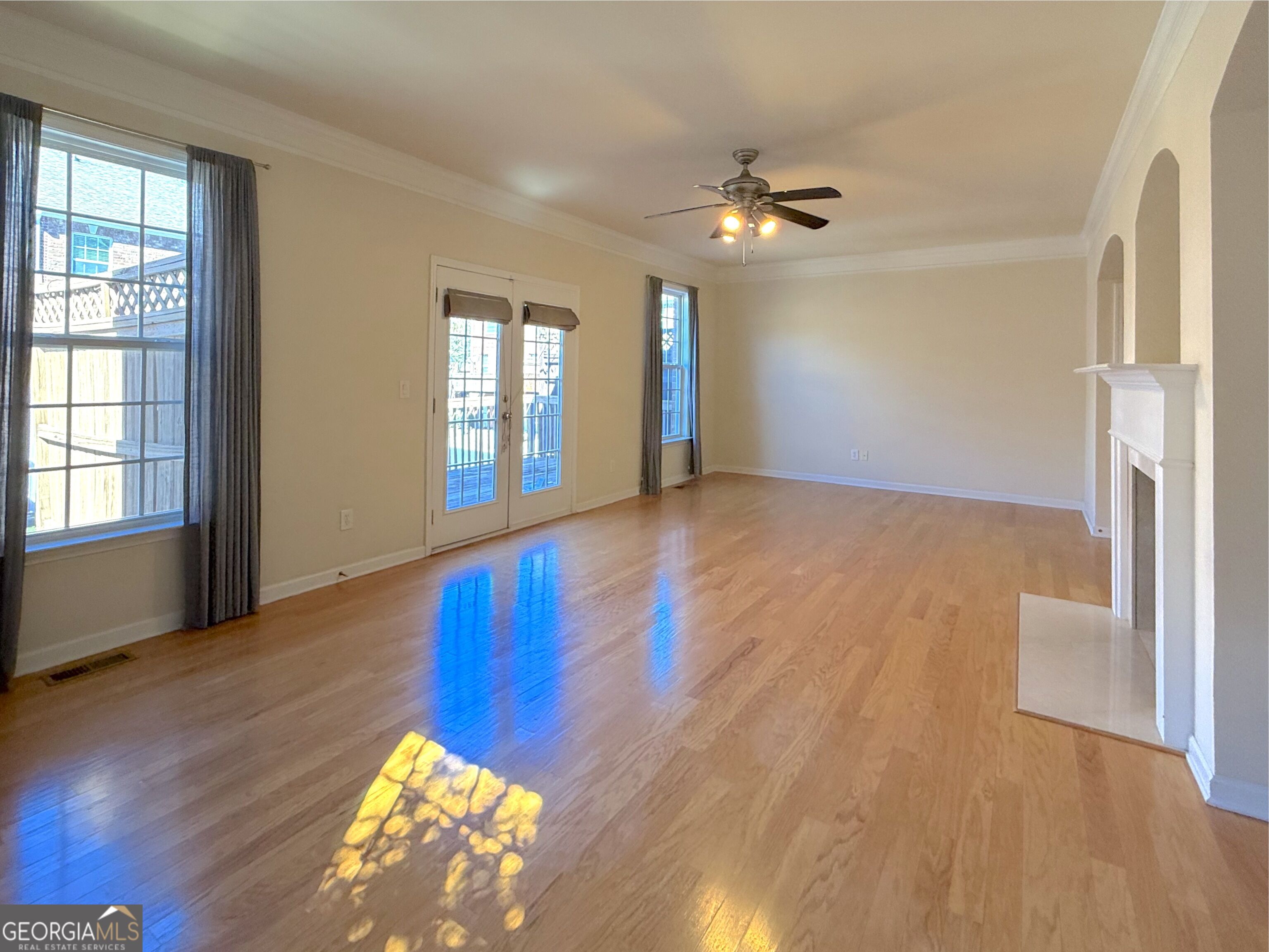 10507 Holliwell Court Property Photo 4