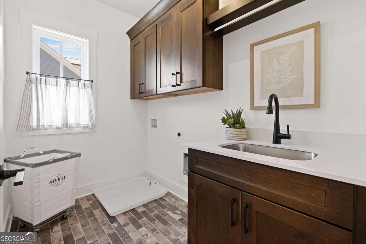 529 Groover Street Property Photo 23