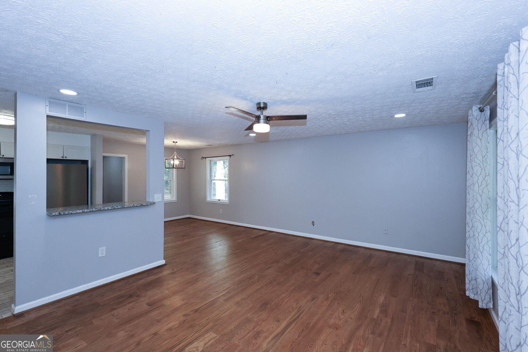 4944 Shiloh Drive Property Photo 6