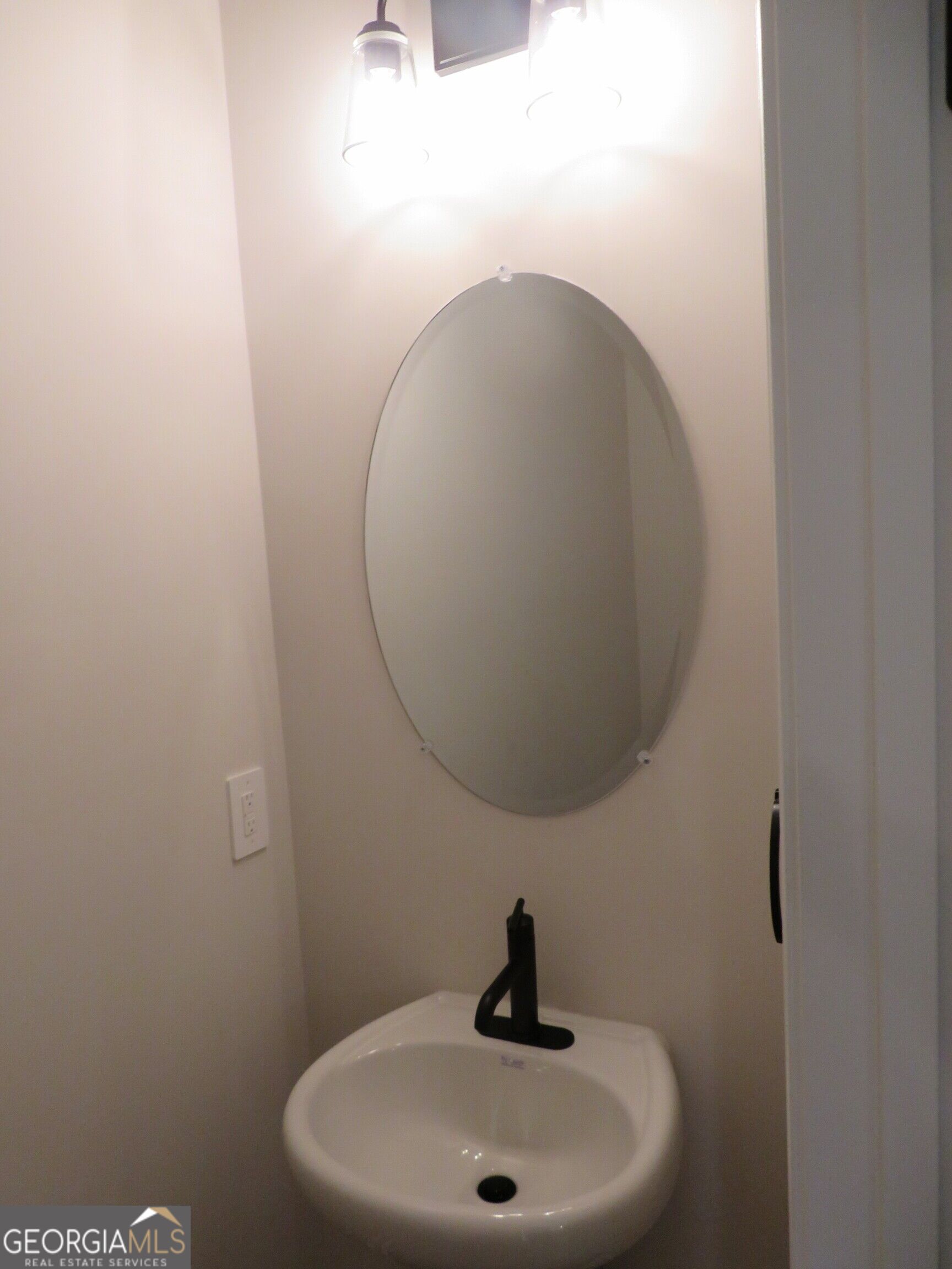 1608 Ruskin Way Property Photo 9