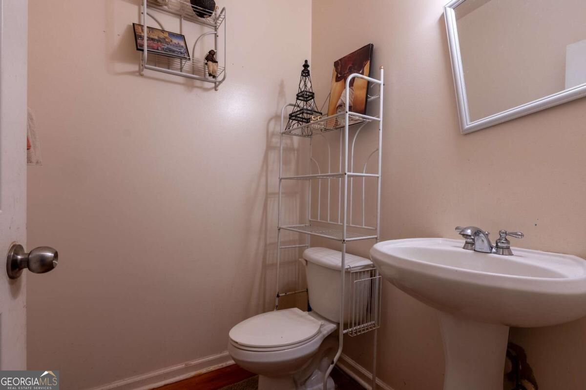 485 Greyhawk Way Property Photo 8
