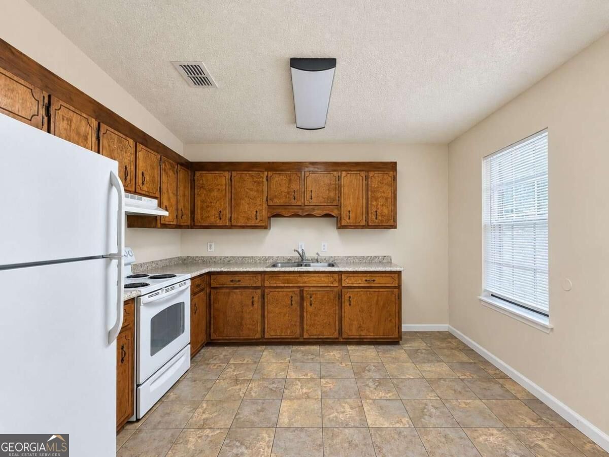 200 West Street # H Property Photo 10