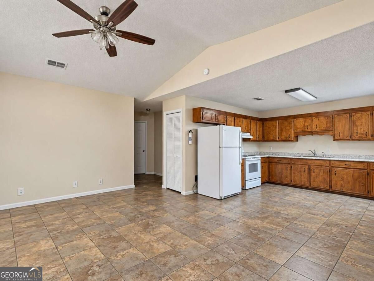 200 West Street # H Property Photo 11