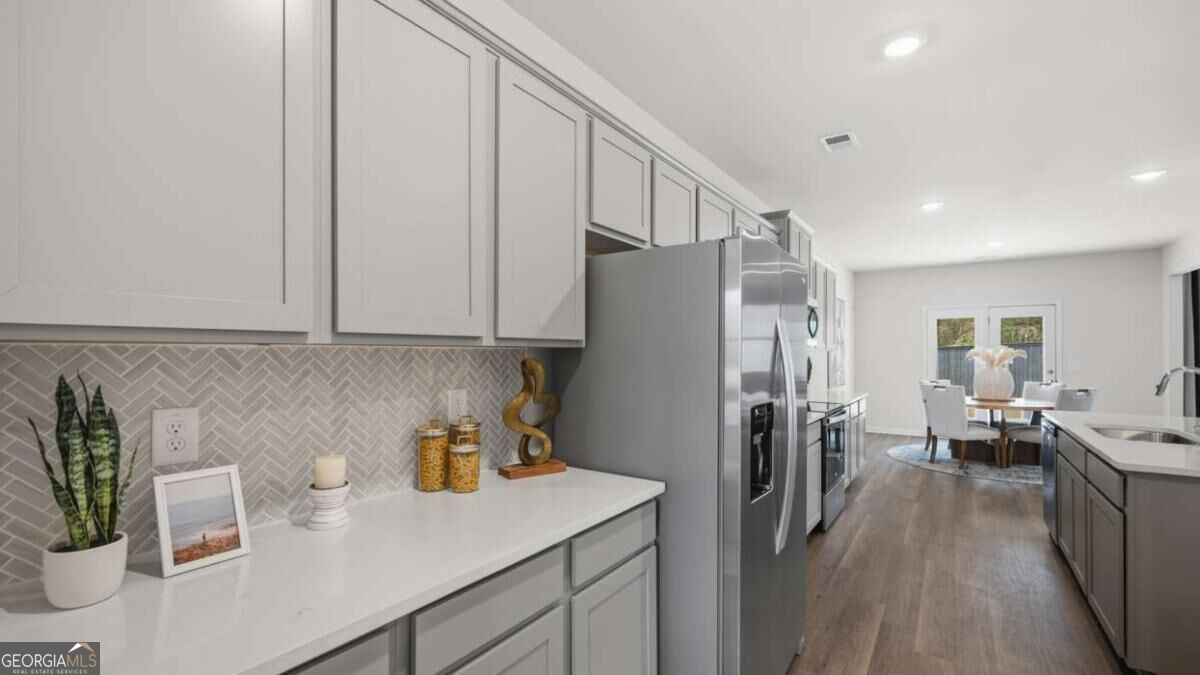 184 Melrose Court Property Photo 8