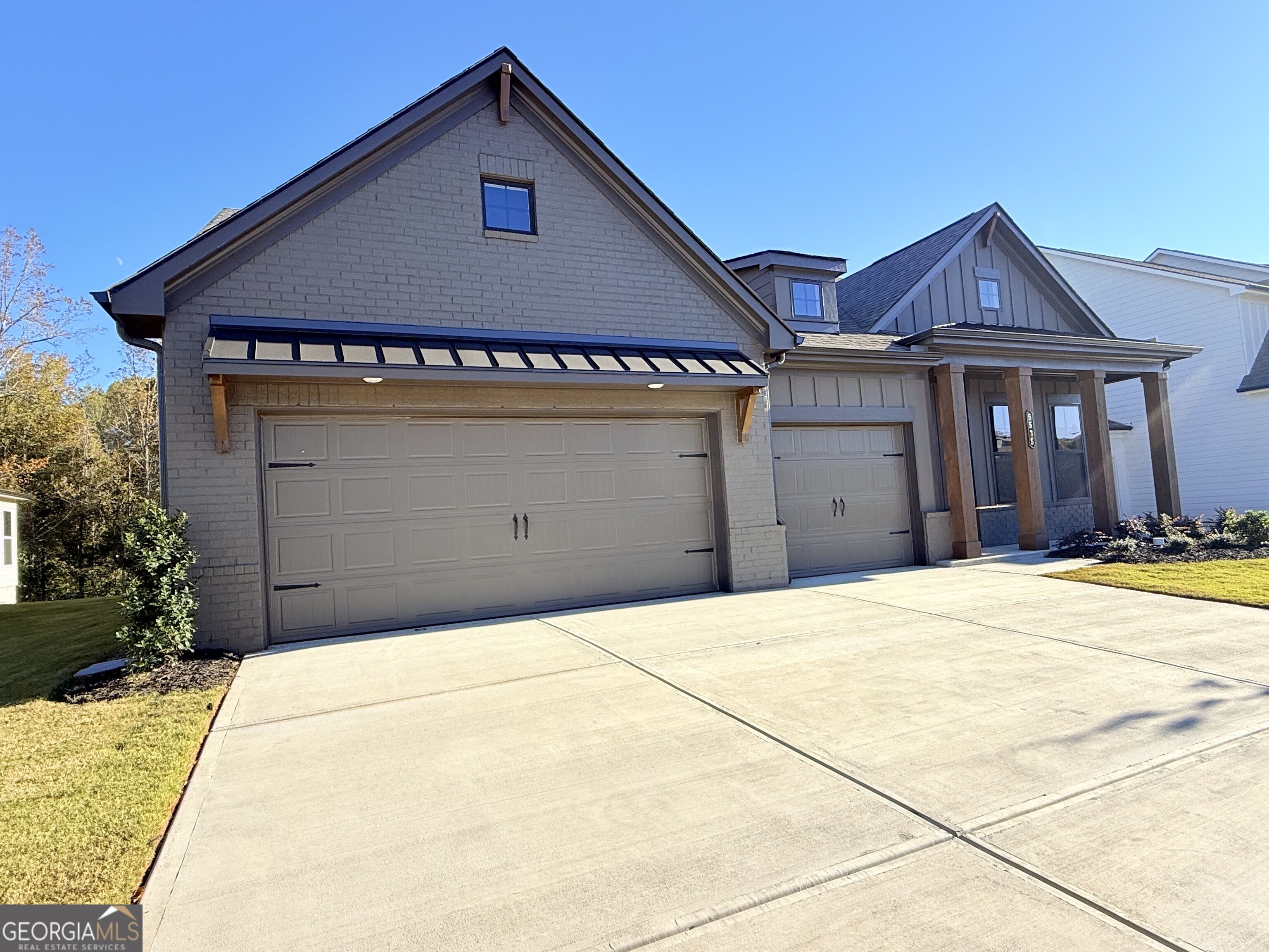 5535 Tullis Drive Property Photo 2