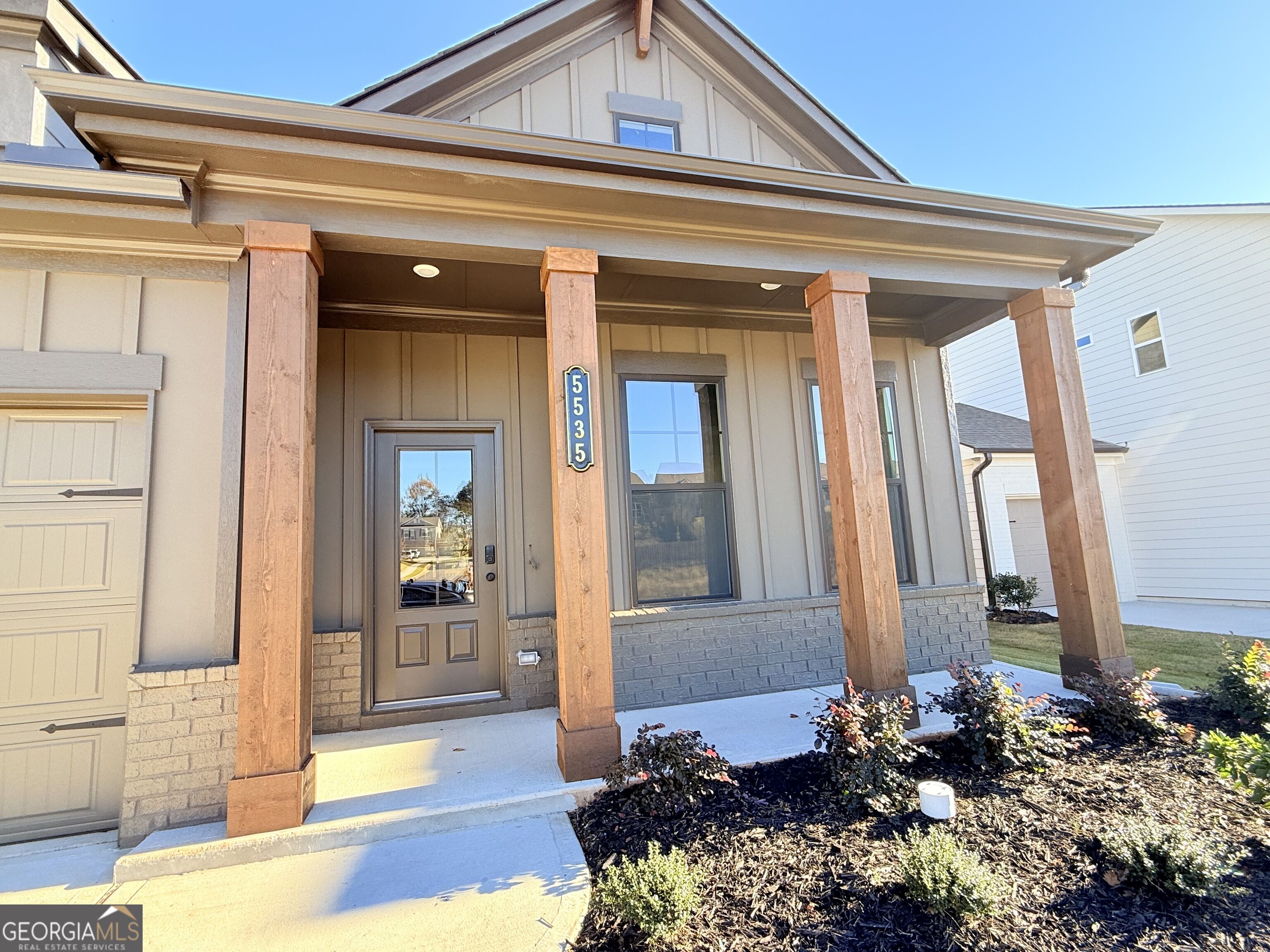5535 Tullis Drive Property Photo 4