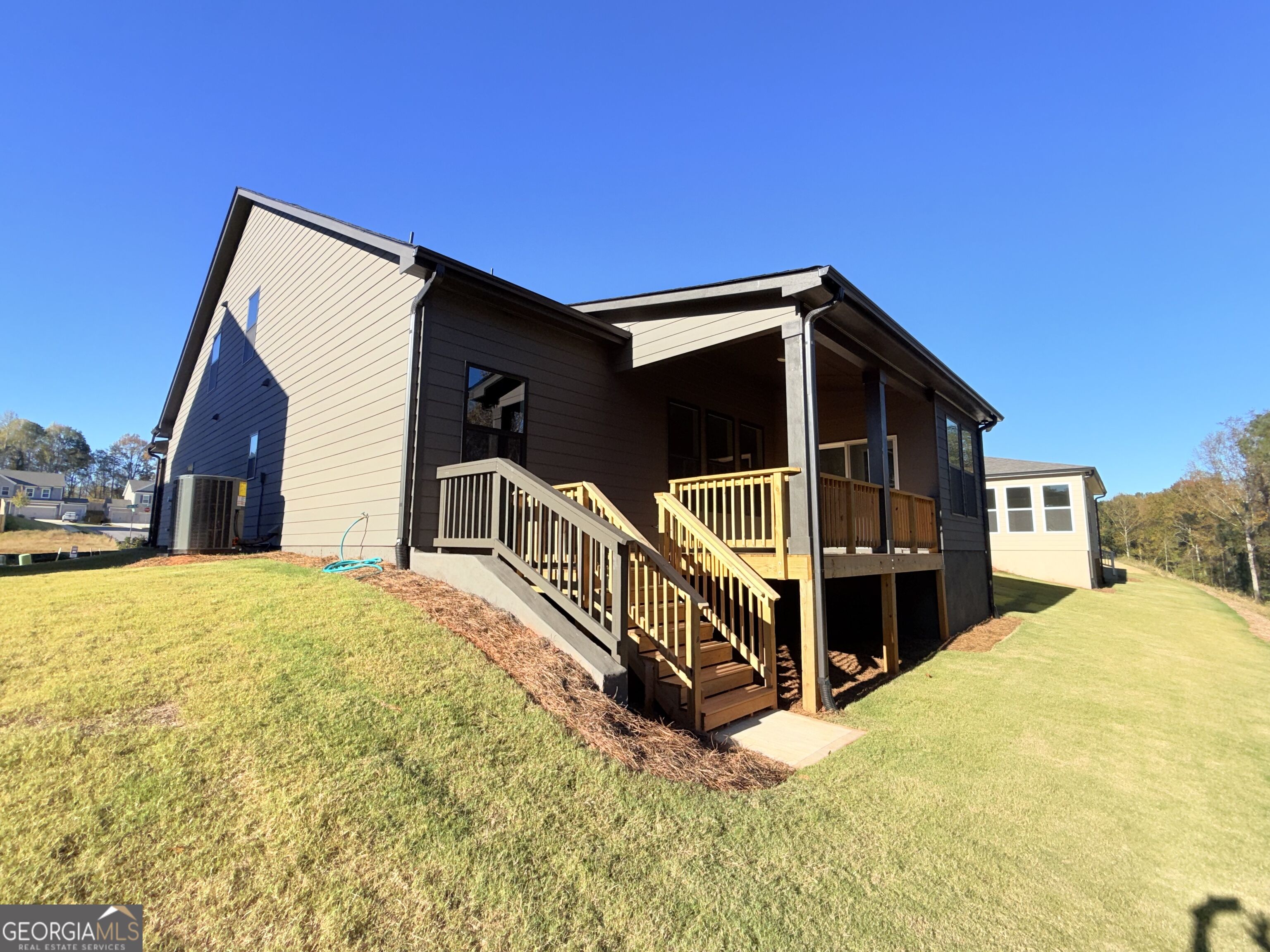 5535 Tullis Drive Property Photo 6