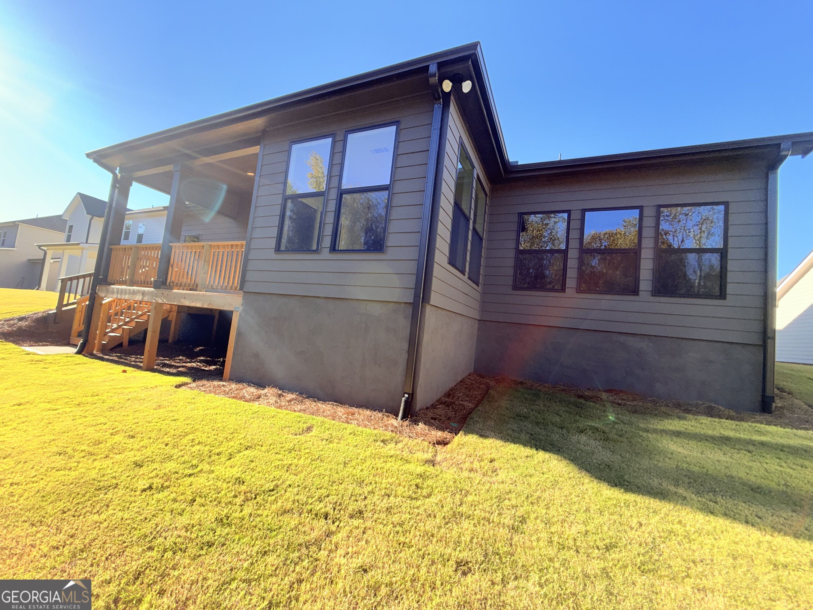 5535 Tullis Drive Property Photo 7