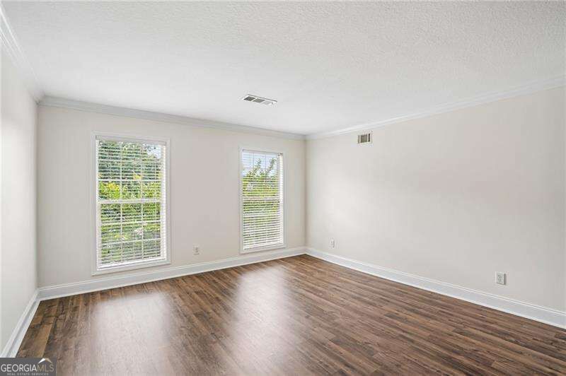 750 Dalrymple Road # L3 Property Photo 5