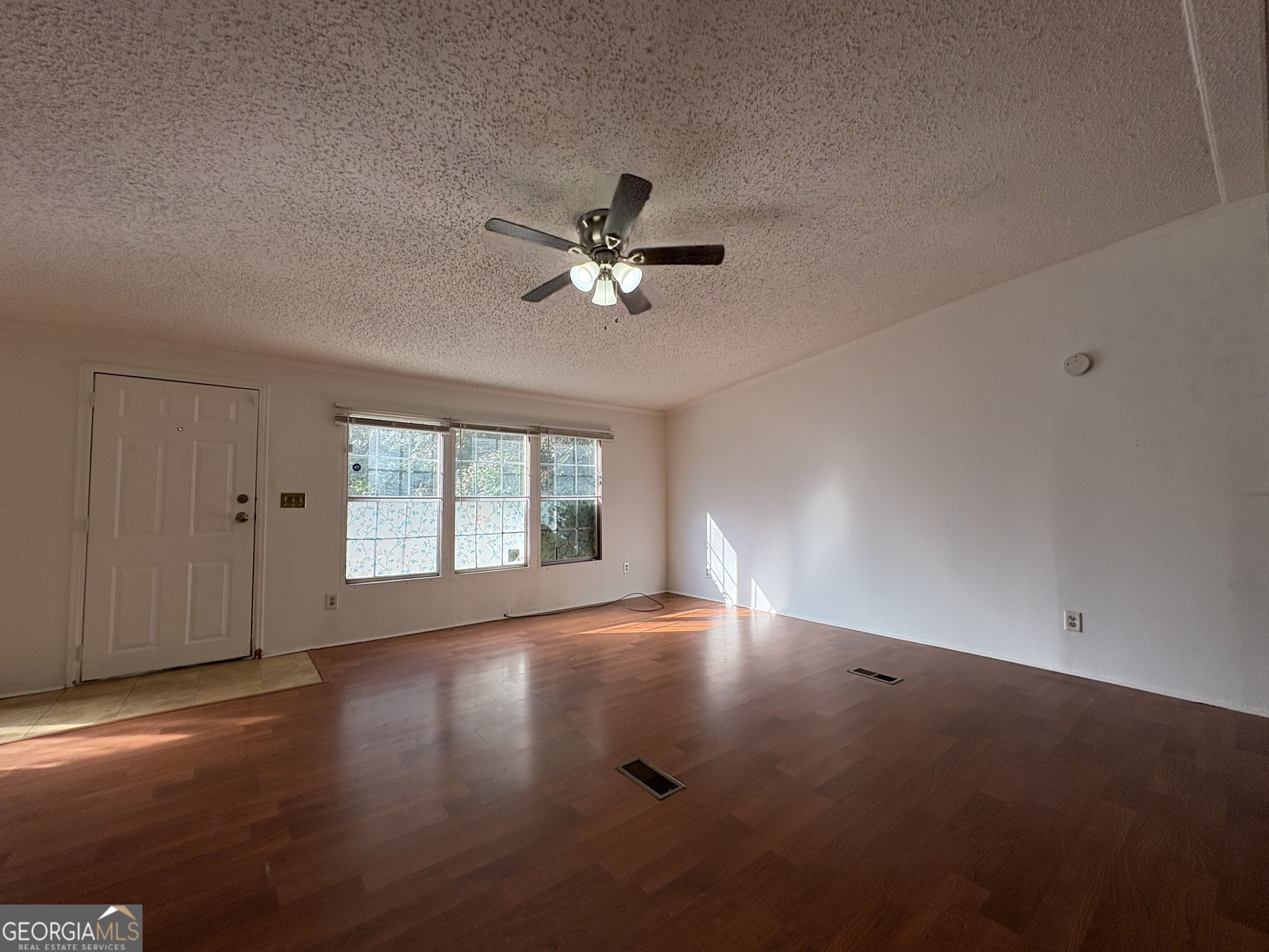 227 Lancelot Road Property Photo 5
