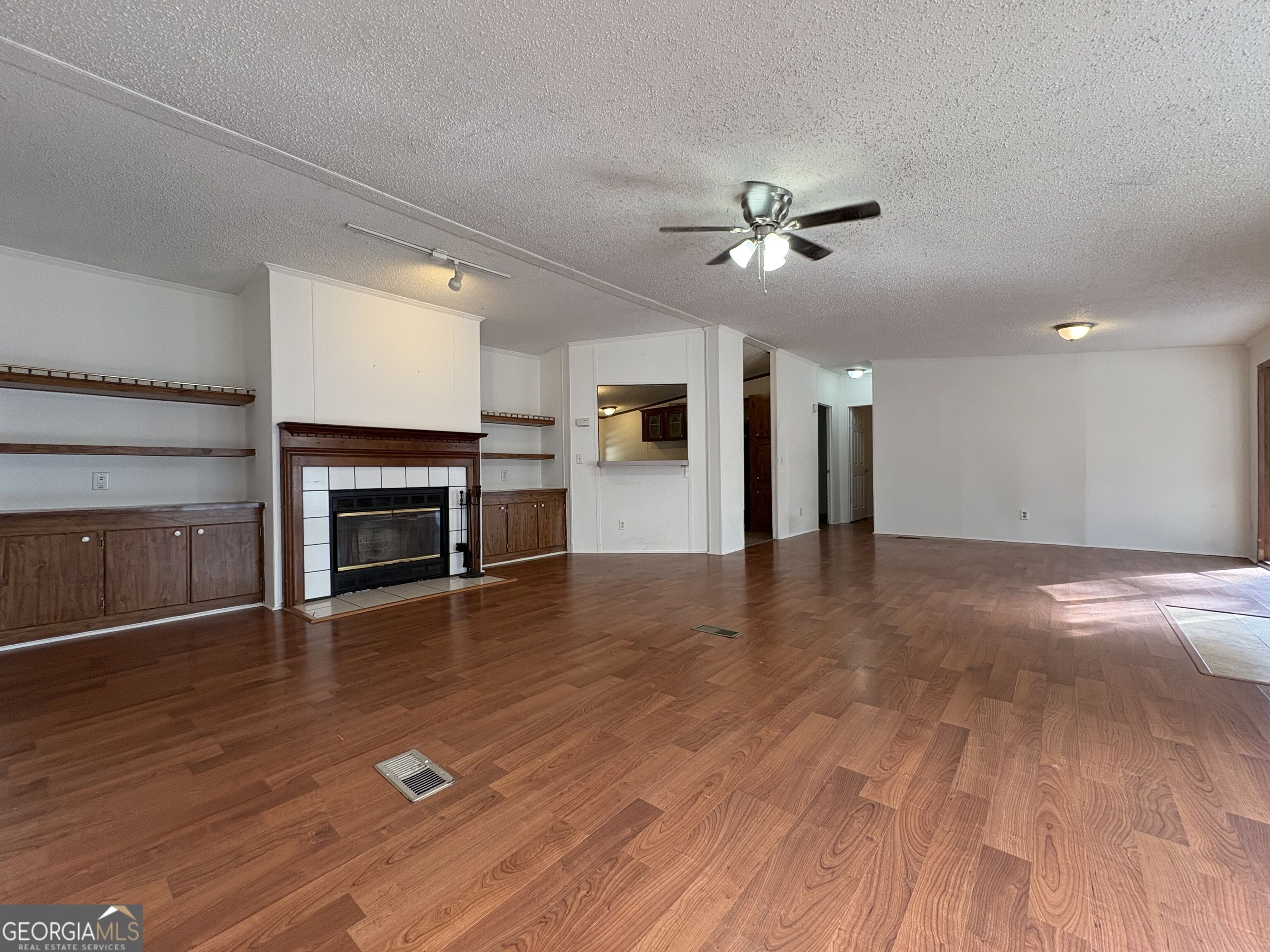 227 Lancelot Road Property Photo 7