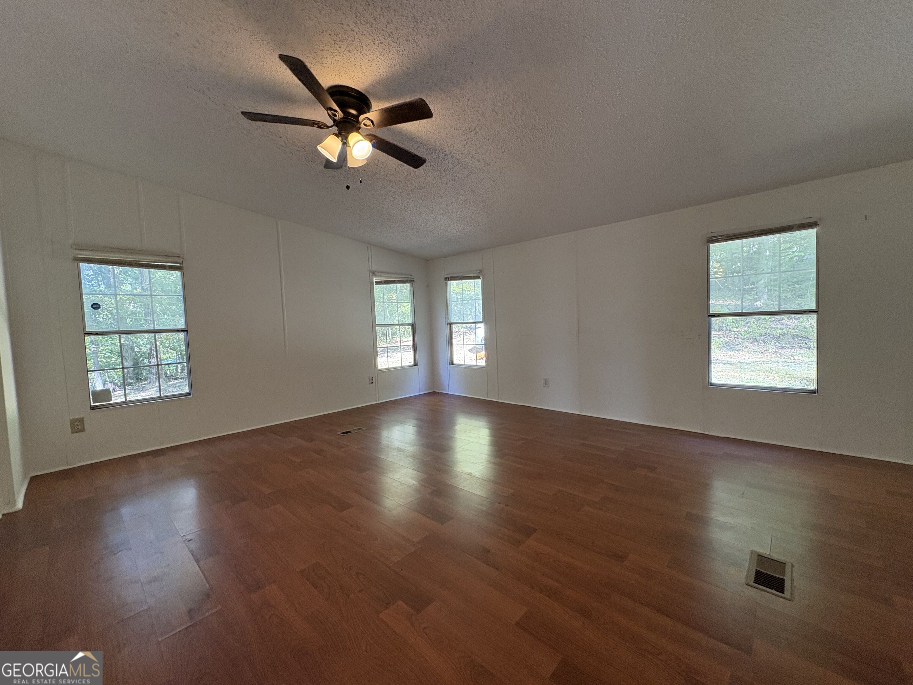 227 Lancelot Road Property Photo 9