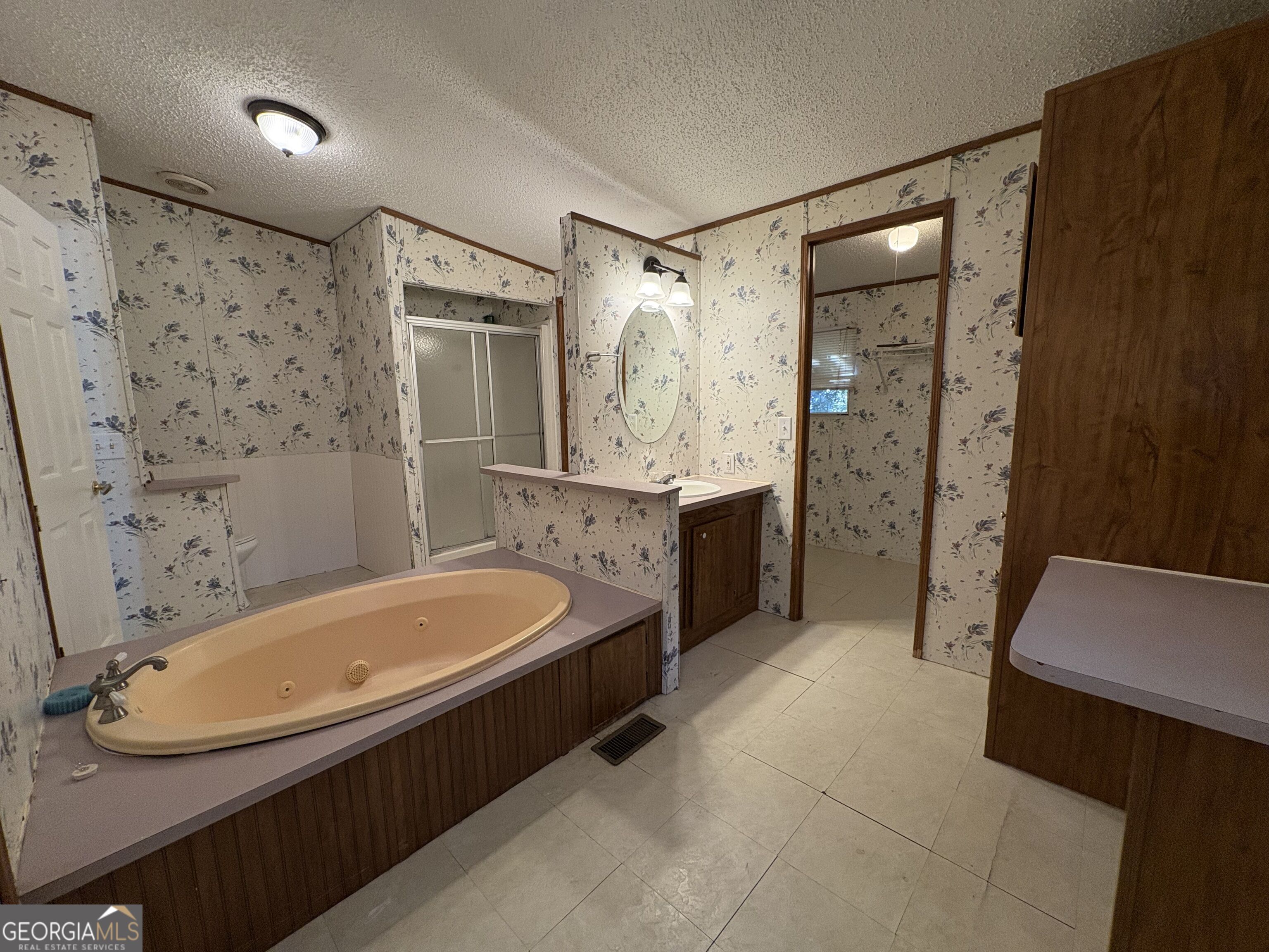 227 Lancelot Road Property Photo 12