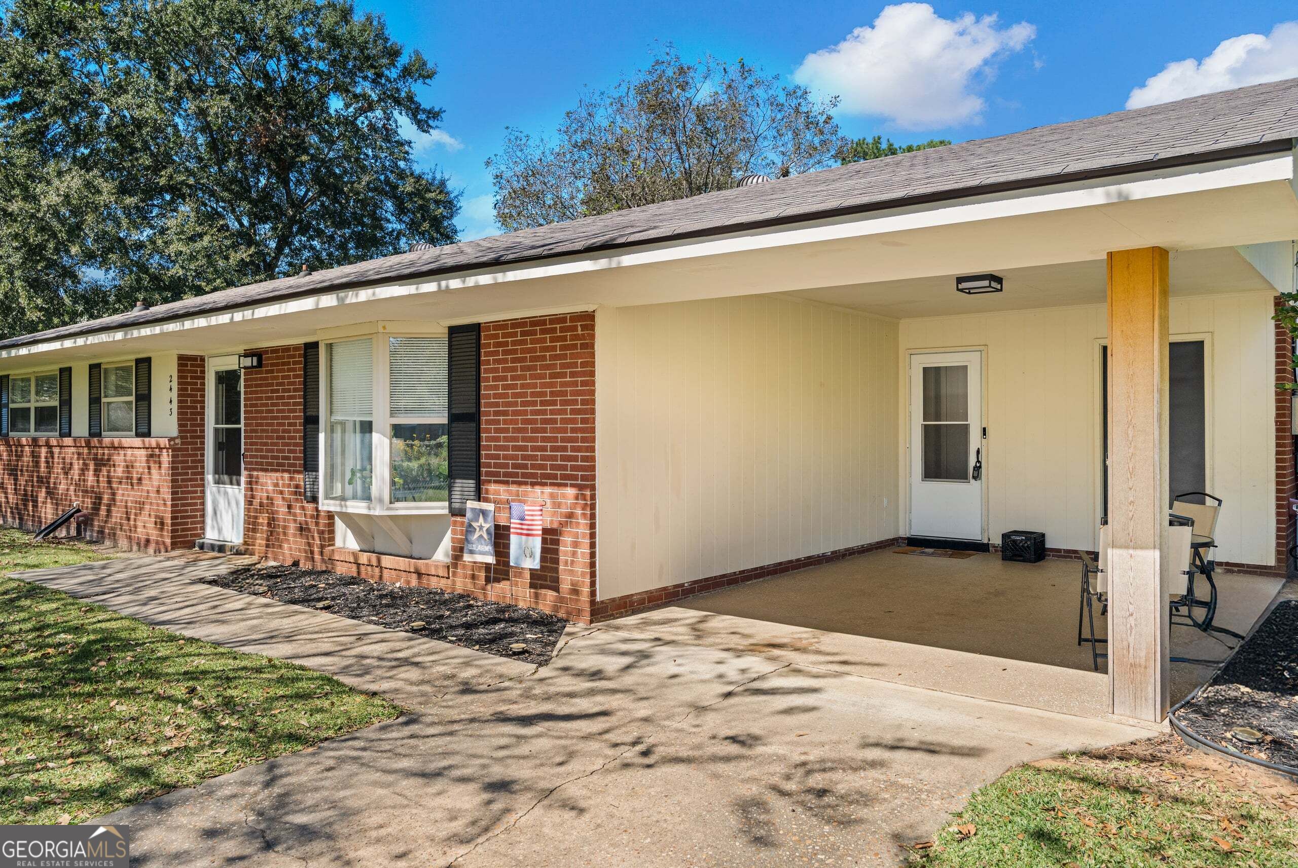 2443 Broadmoor Drive Property Photo 1