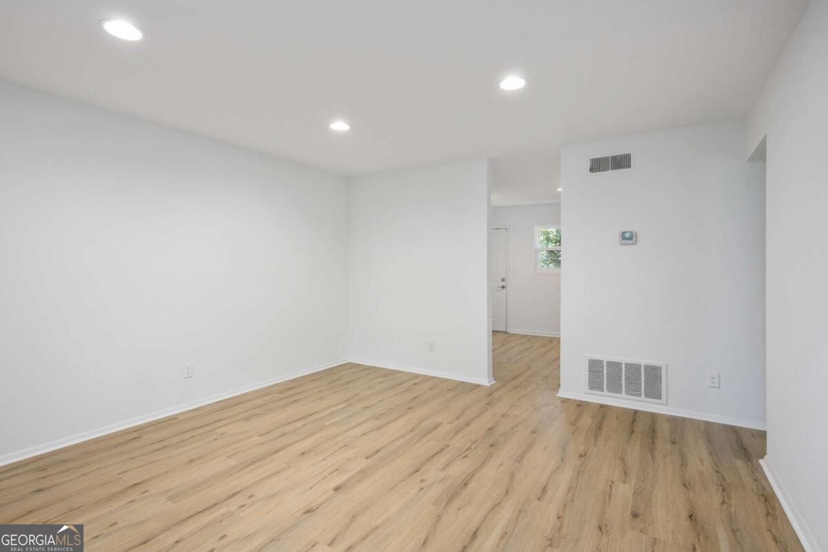 1170 Greenwich Street Sw # 6 Property Photo 3