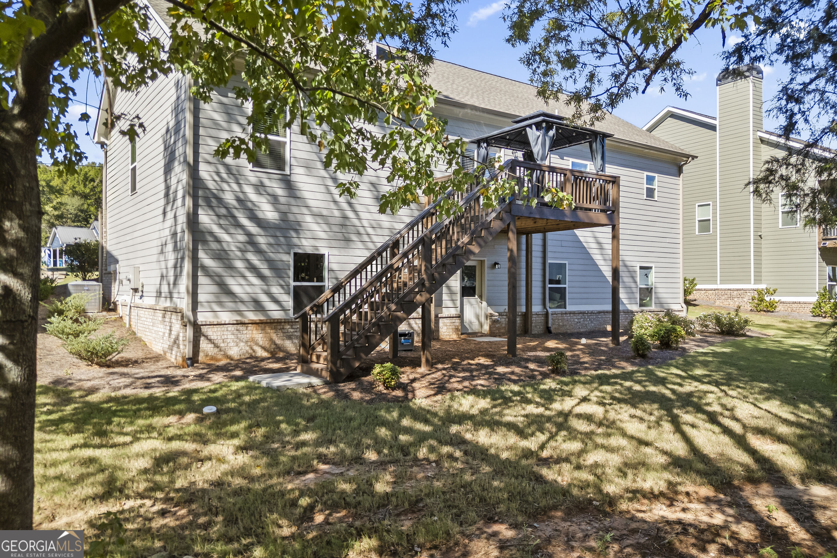 388 Sunset Drive Property Photo 8