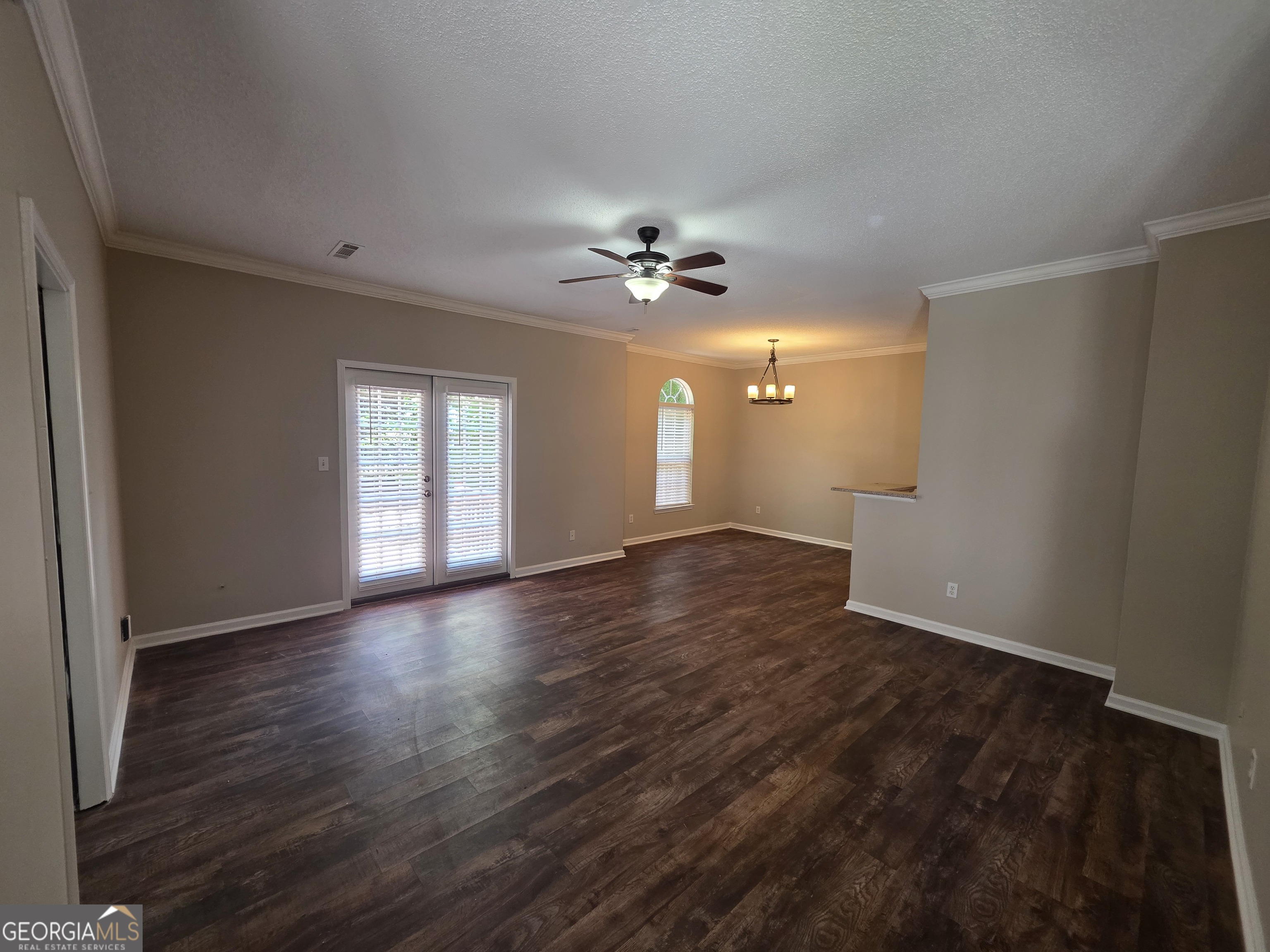 602 N Fairfield Drive Property Photo 2
