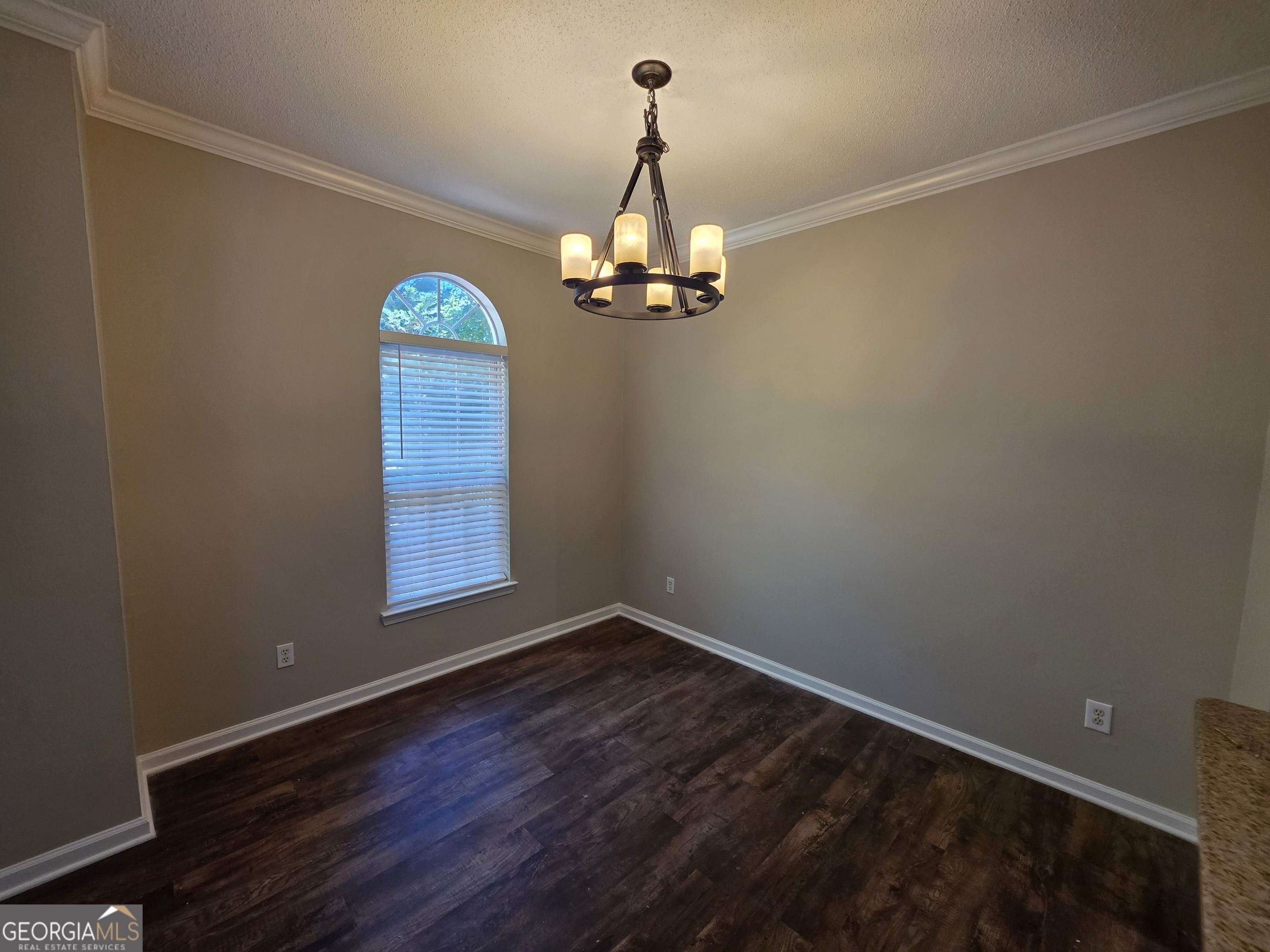 602 N Fairfield Drive Property Photo 3