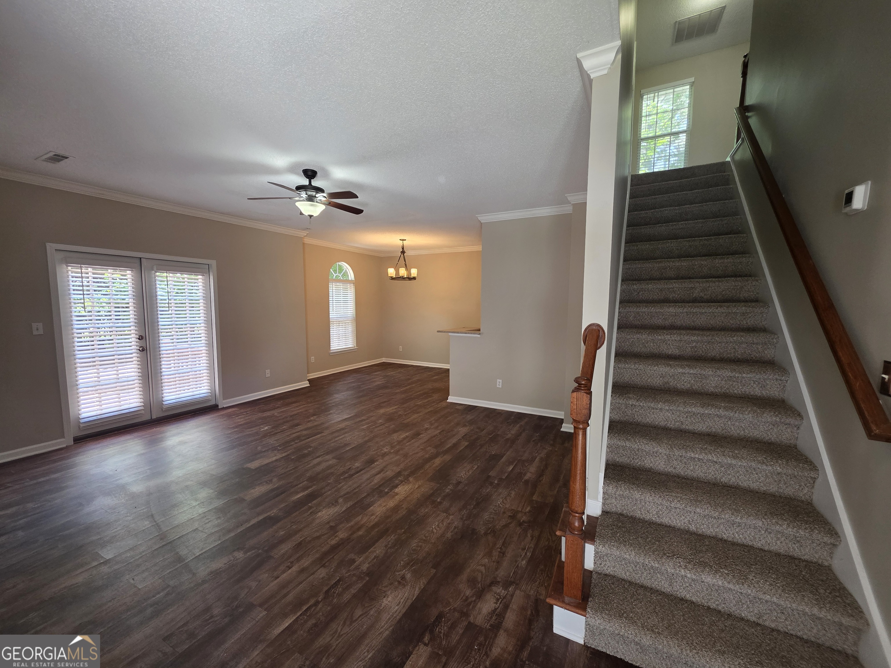 602 N Fairfield Drive Property Photo 4
