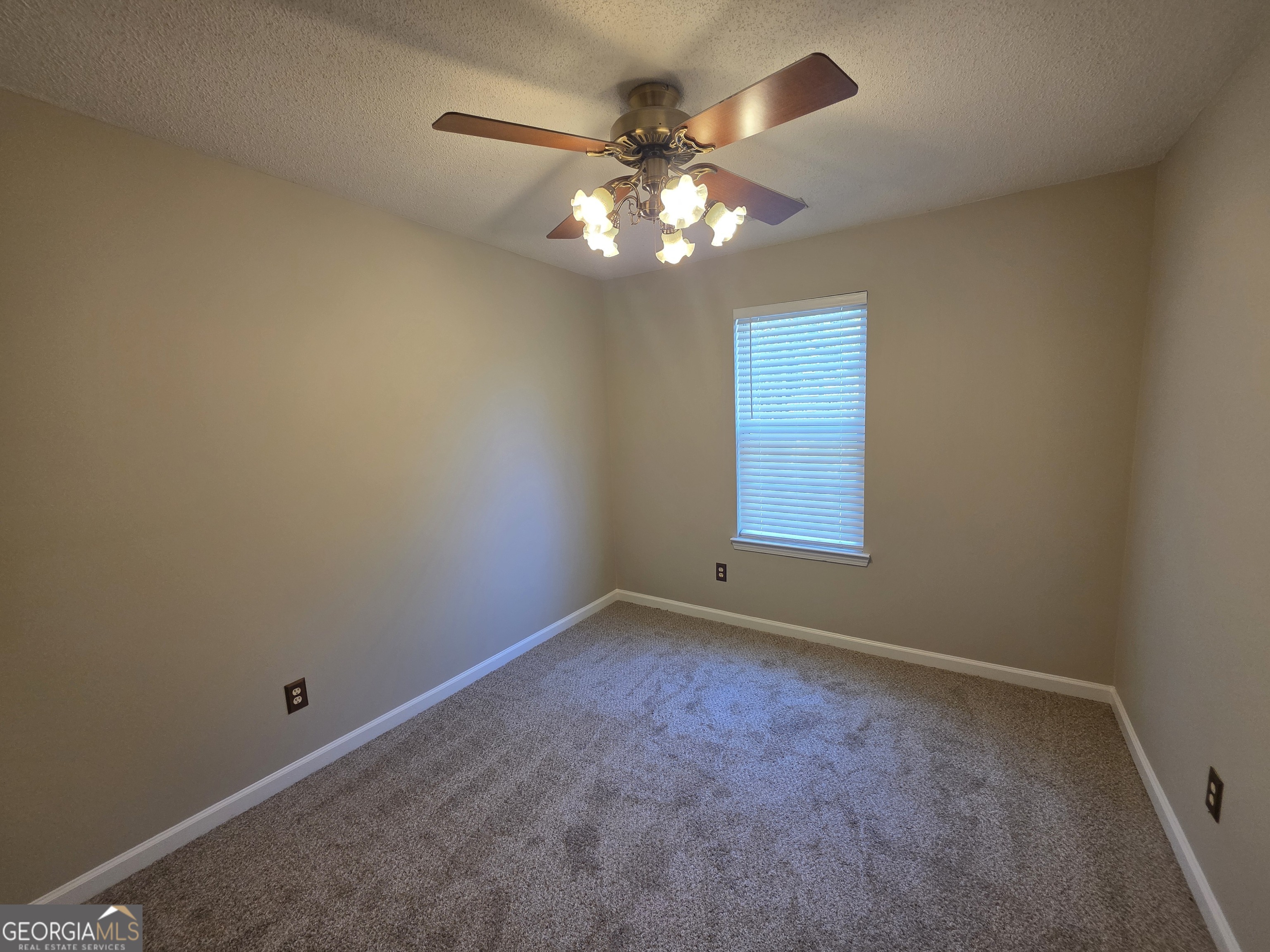 602 N Fairfield Drive Property Photo 18