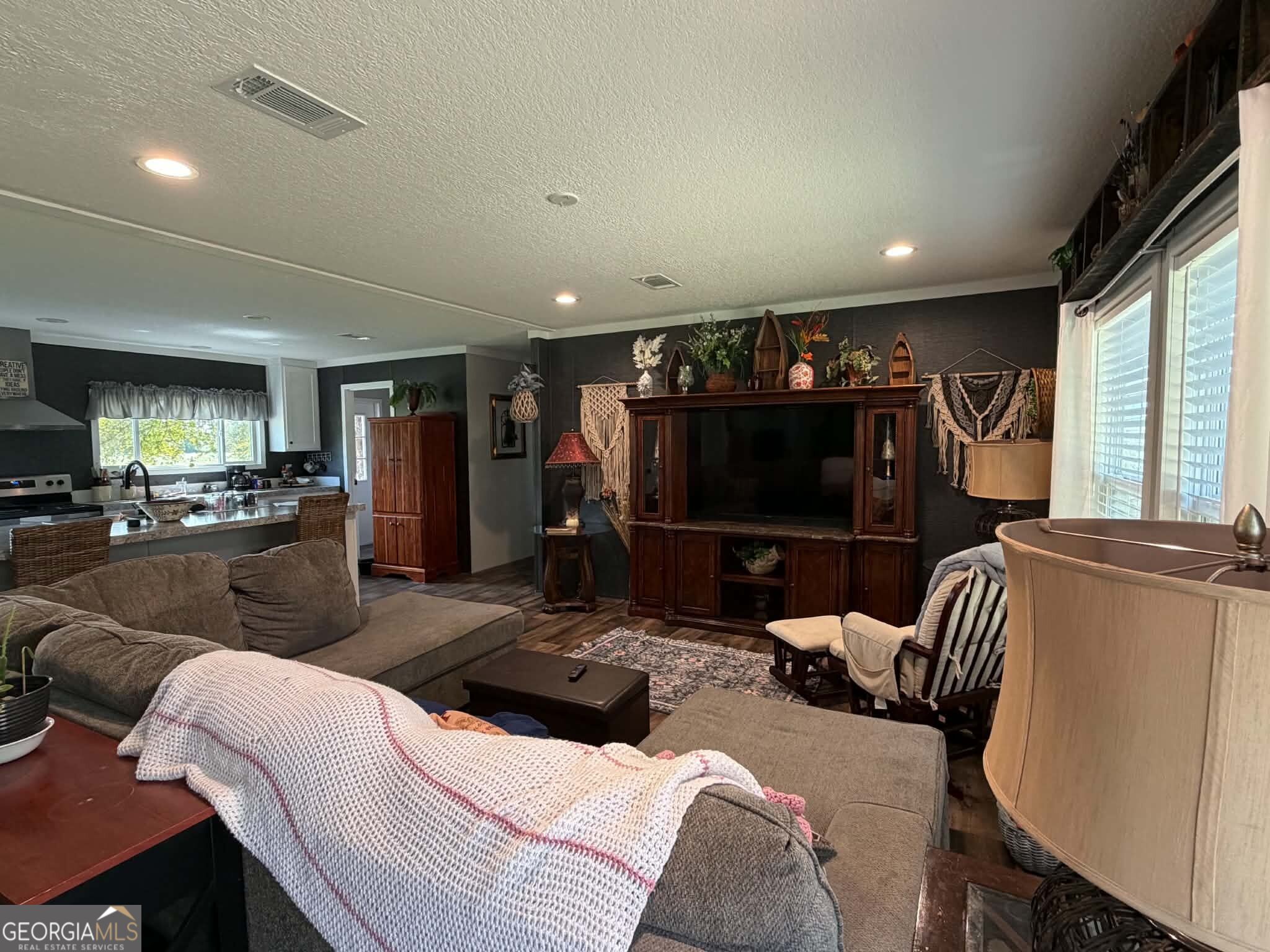 46 Sumner Rd Property Photo 6