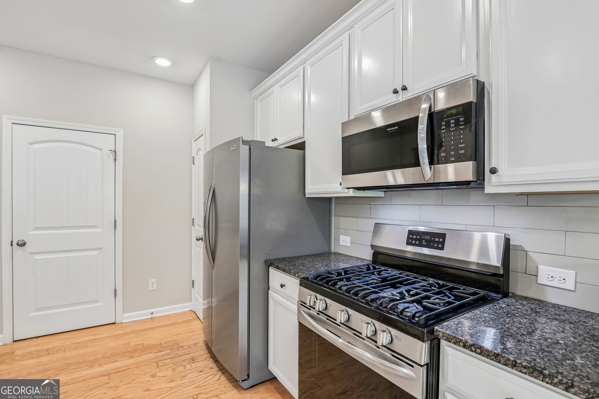 1208 Foxcroft Lane Property Photo 9