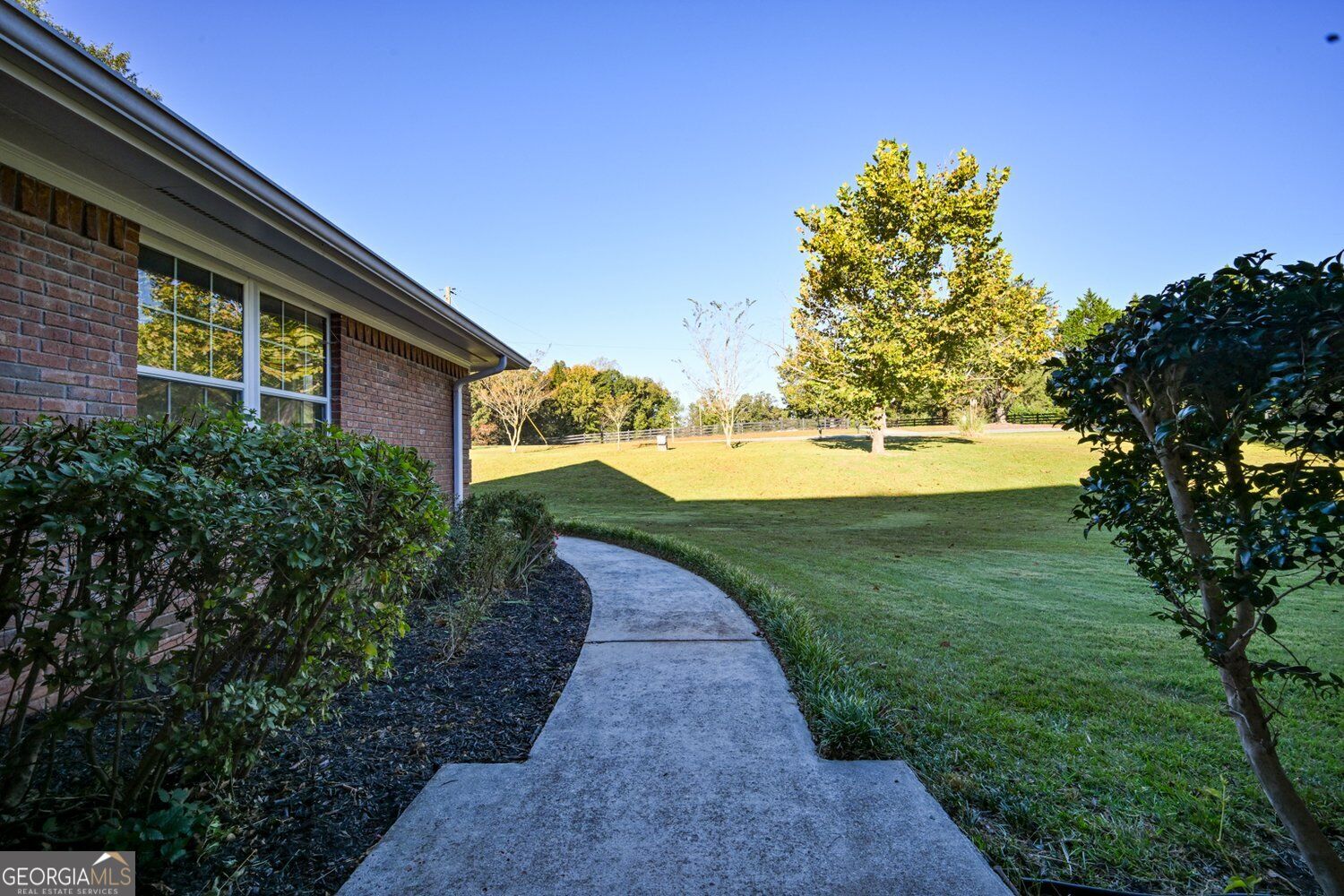 4330 Damascus Road Property Photo 4