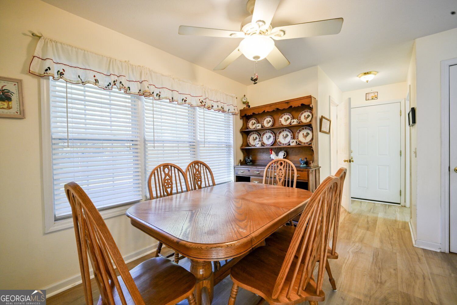 4330 Damascus Road Property Photo 14