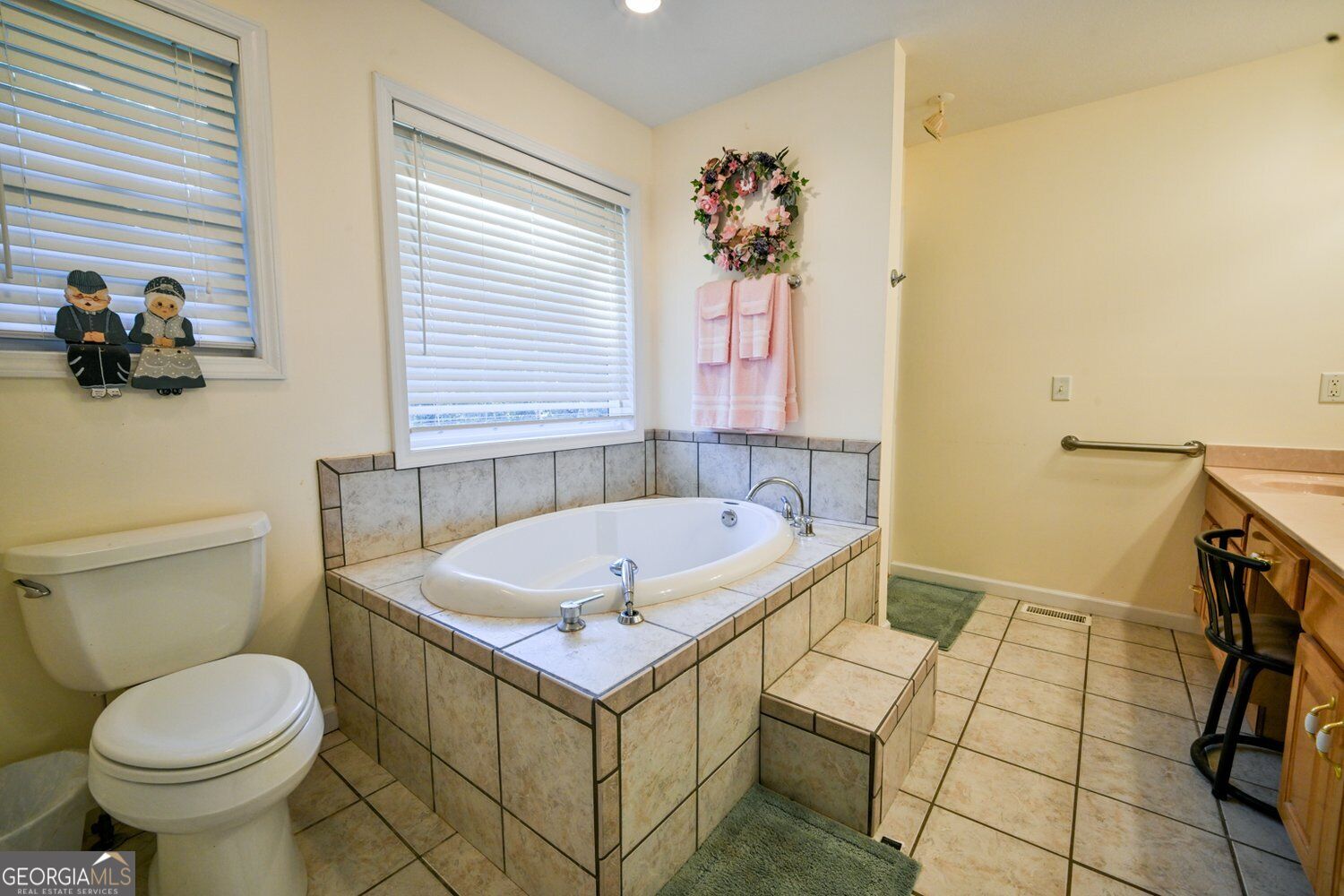 4330 Damascus Road Property Photo 25