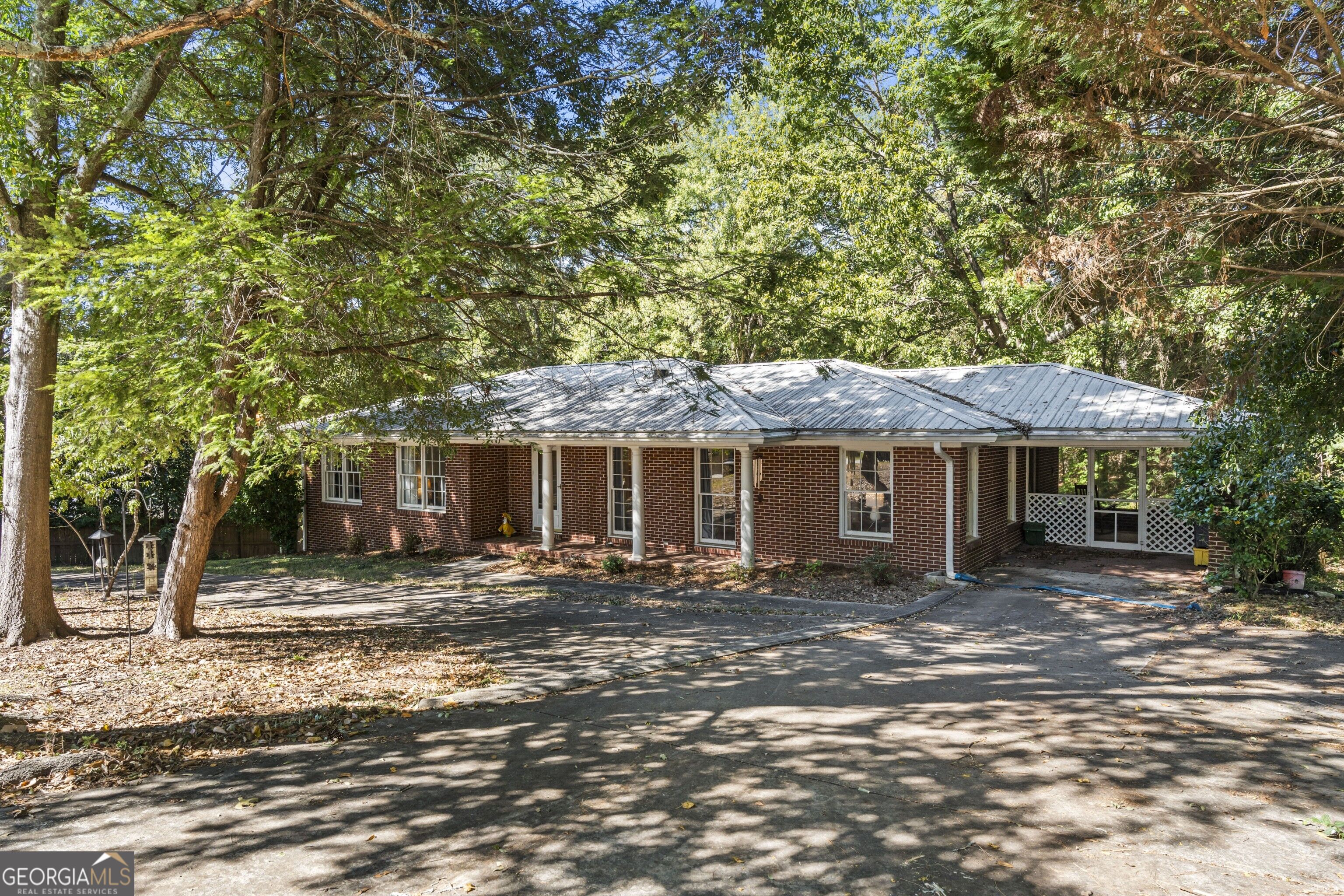 258 Oakland Drive Property Photo 1