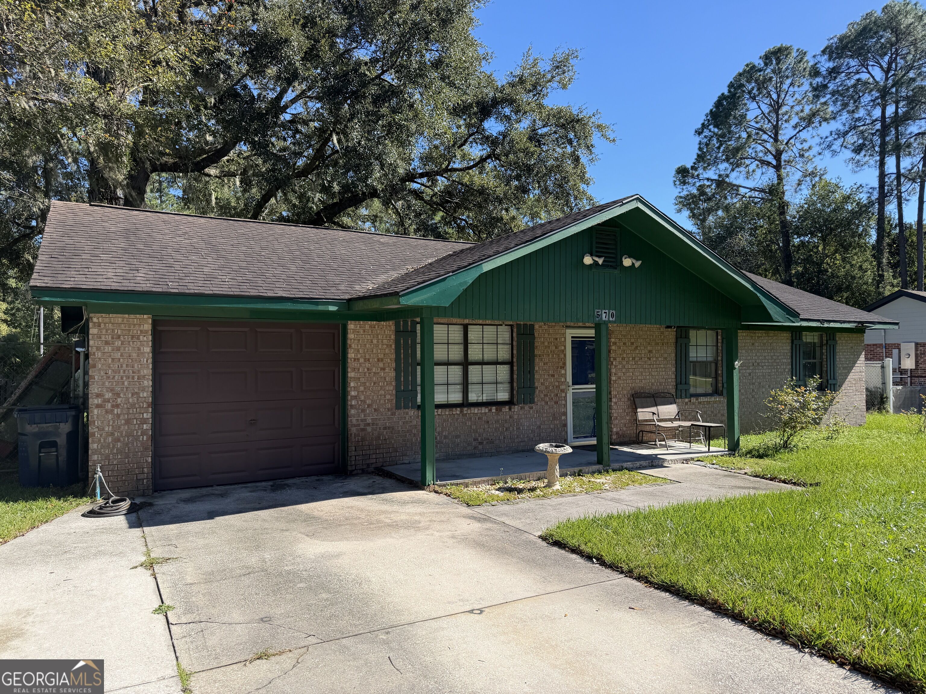 570 S Cedar Street Property Photo 1