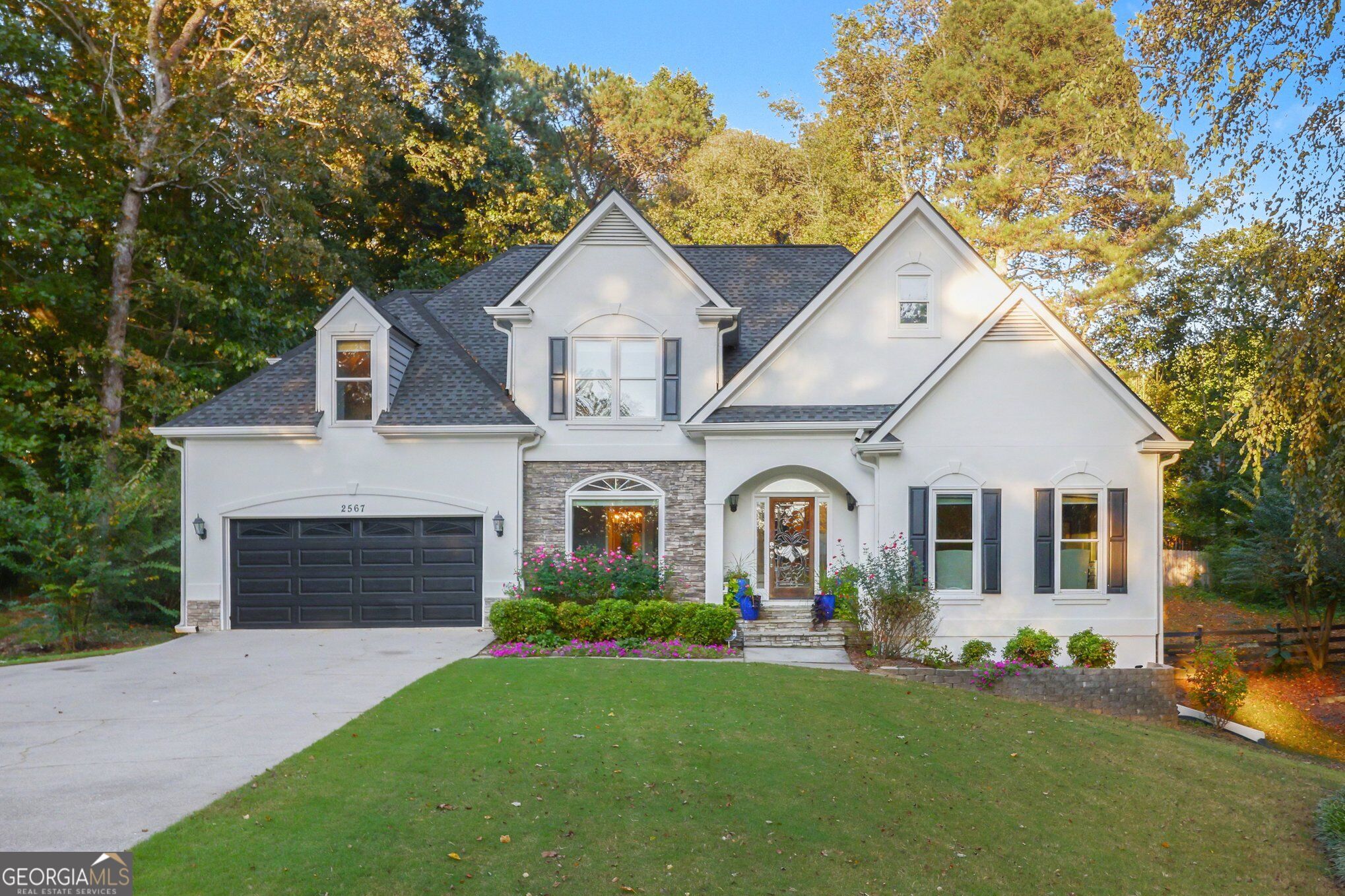 2567 Breton Court Property Photo 1