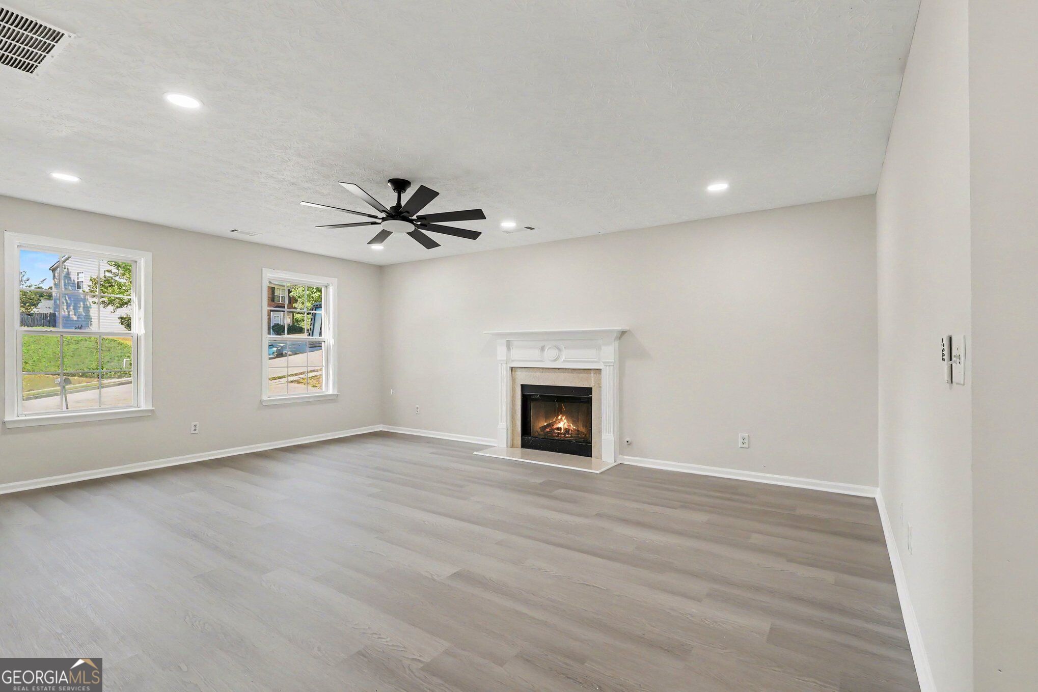 1128 Mitford Lane Property Photo 7