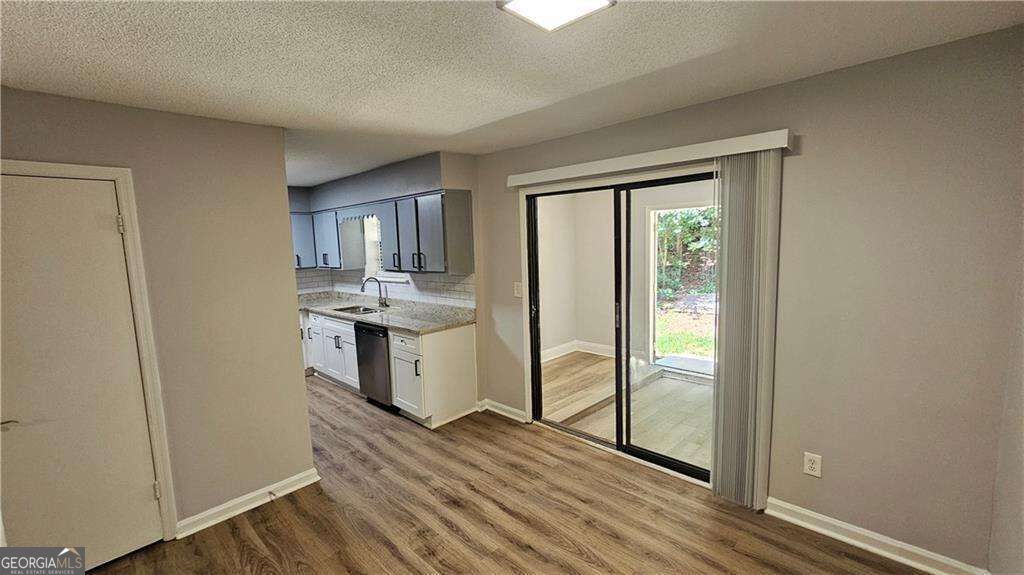 1403 Stone Mill Trace Property Photo 4