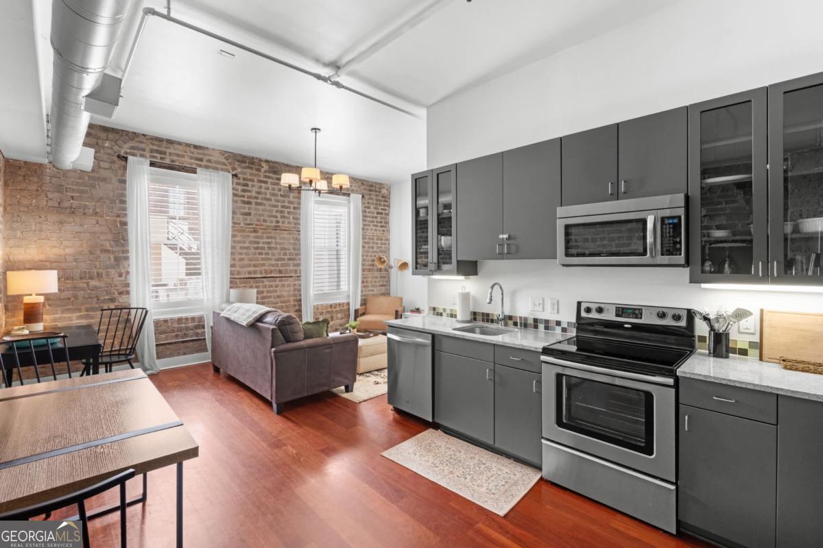 310 W Broughton Street # 2013 Property Photo 2